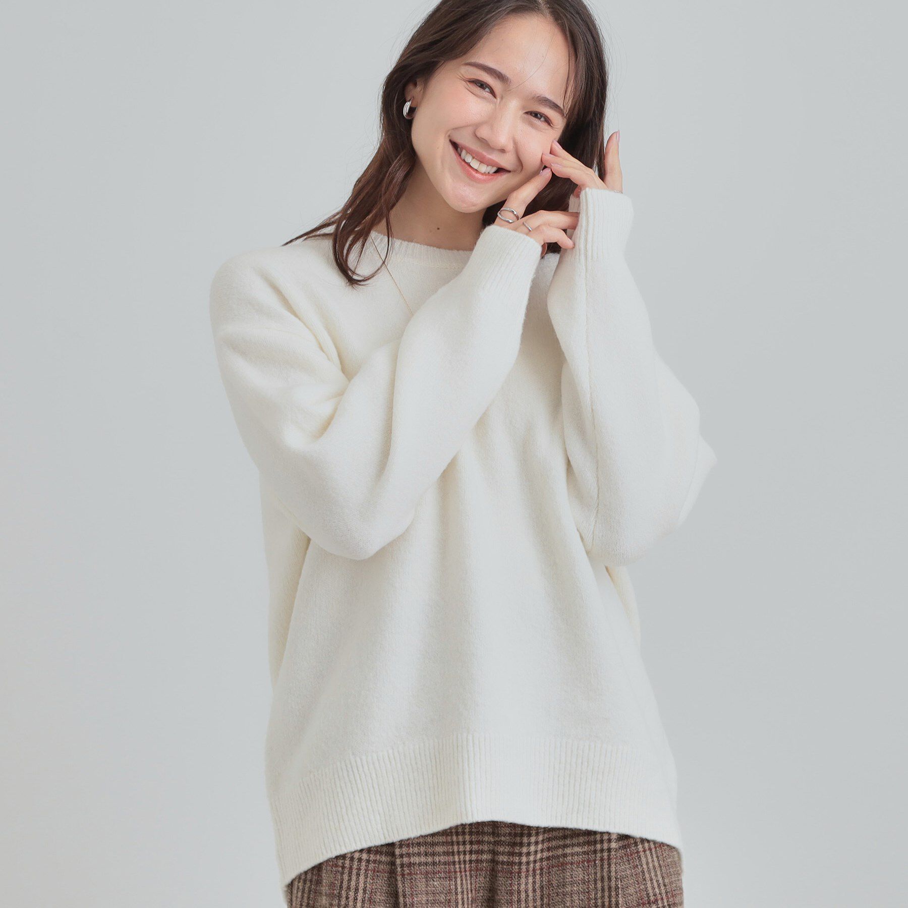 SHOO･LA･RUE「【洗濯機可】お気に入りカラーを身にまとって　ふんわりゆるニット」|ニット・セーター|オフホワイト(003