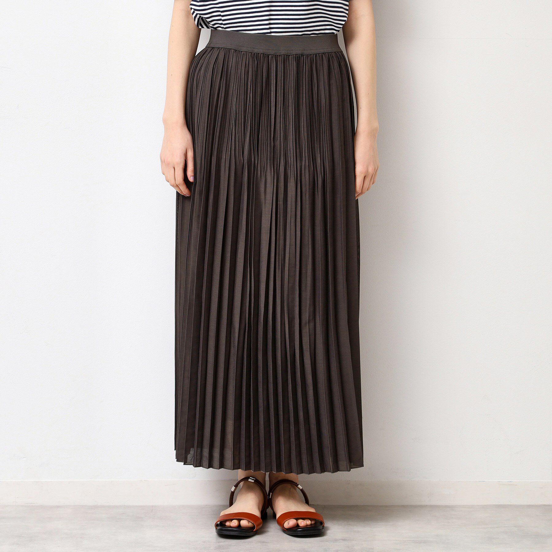 Dessin「【ウエストゴム・洗える】シアーランダムプリーツスカート」|スカート|