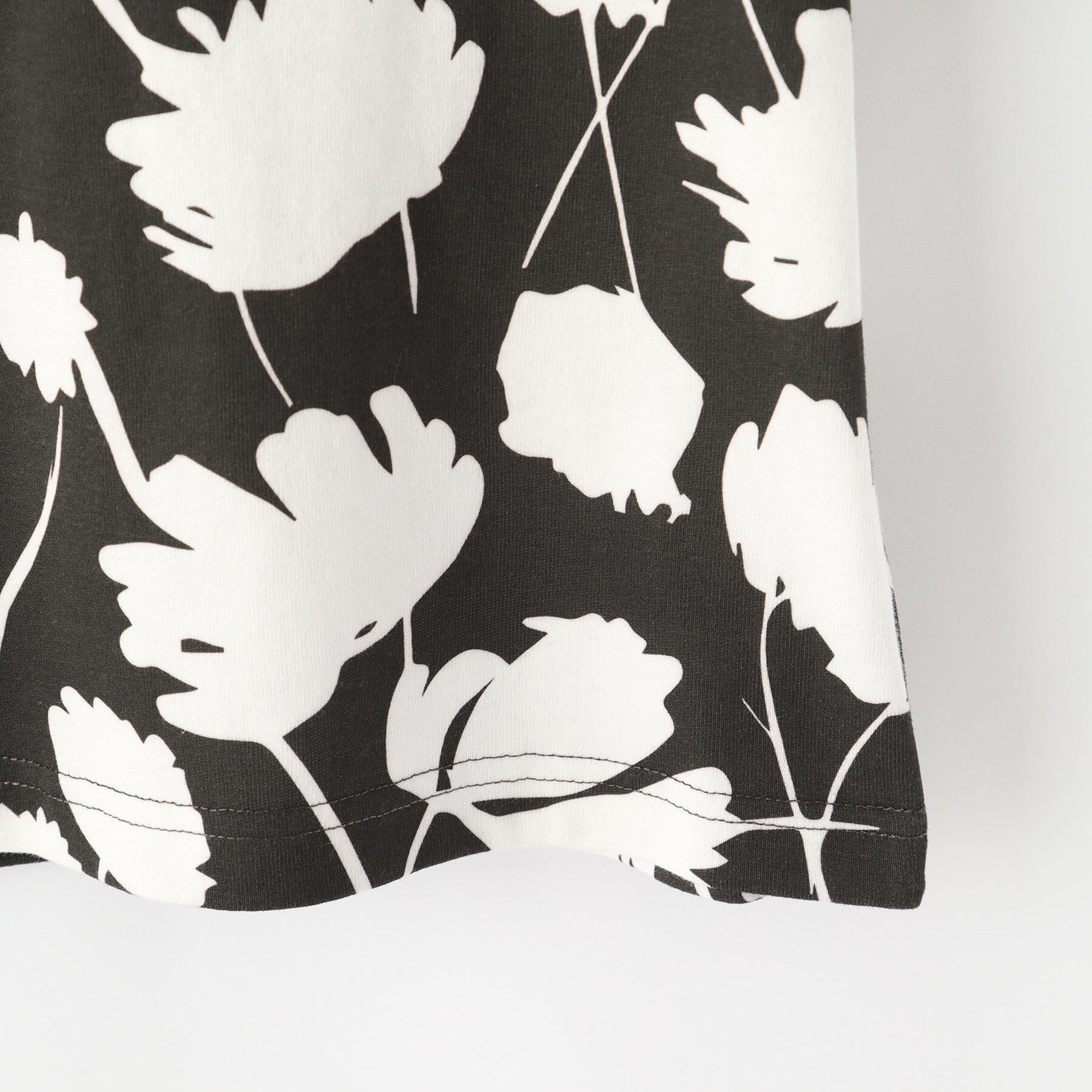 Dessin「【リンクコーデ】フラワープリントTシャツ」|Tシャツ・カットソー|