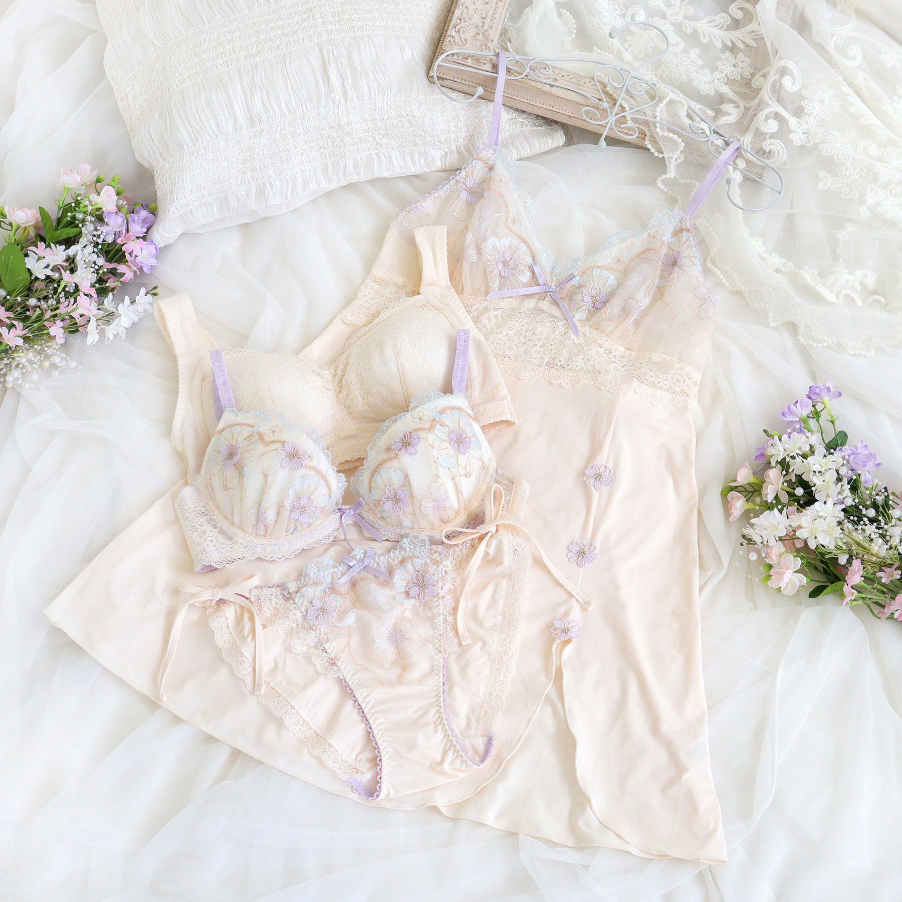 Risa Magli「ヘイリー ブラジャー （D-F） ＜リサマリ ミラクル谷間ブラ＞」|インナー|