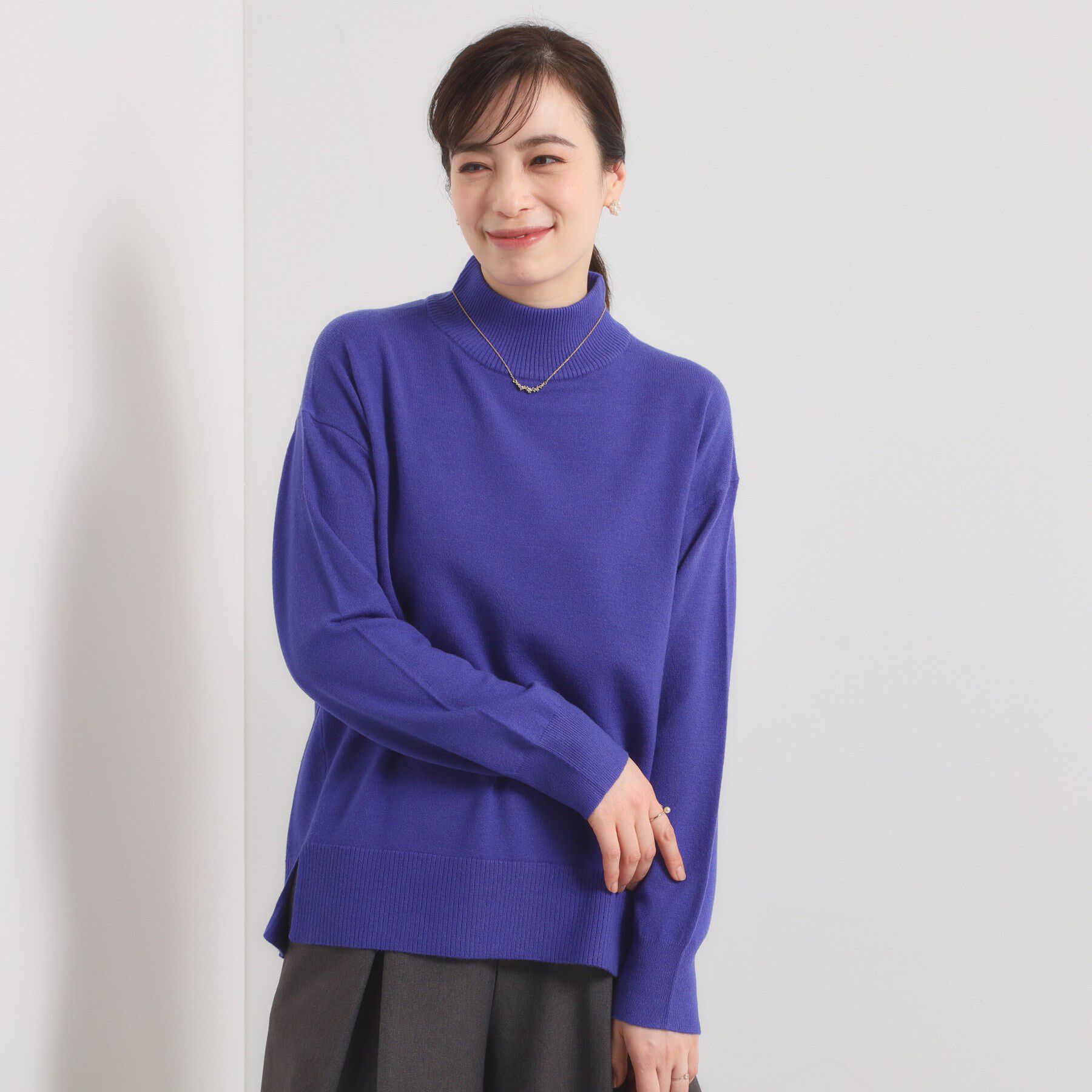 ITS&rsquo;DEMO「【静電気防止／手洗い可】クリーミータッチハイネックニット」|ニット・セーター|