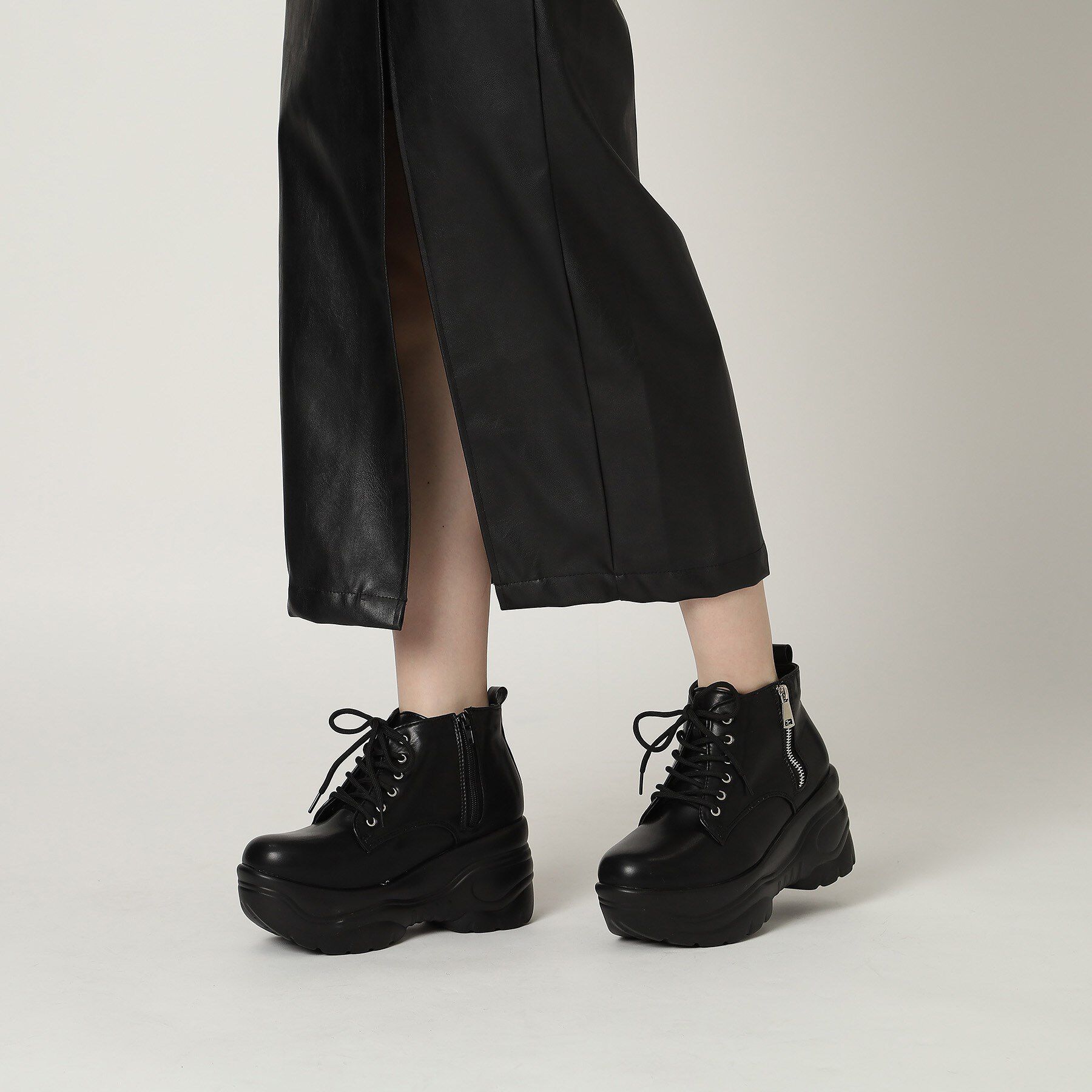 csT&P「厚底サイドジップスニーカー」|スニーカー|