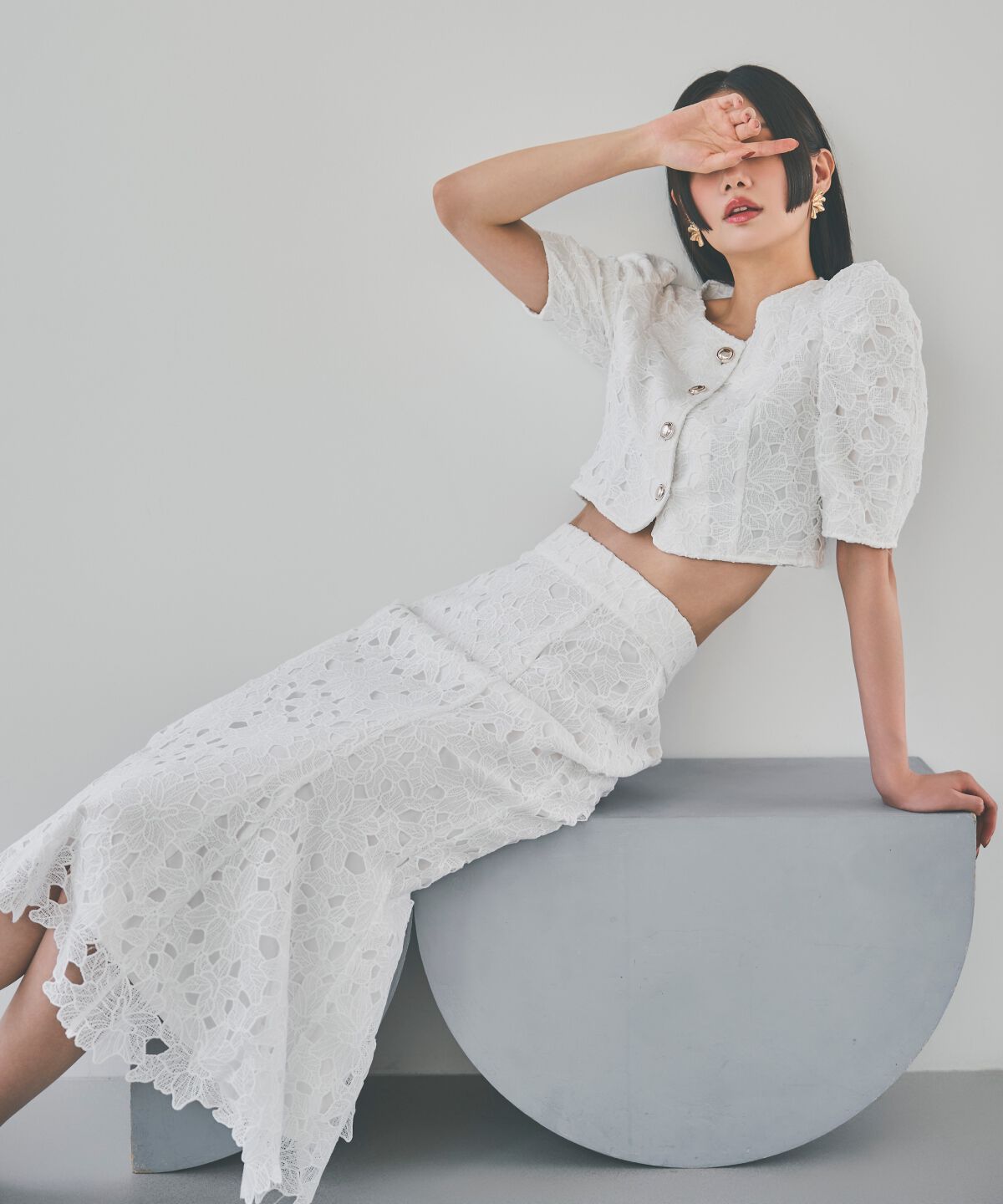 アンドクチュール「スカラレースジャケット」|ノーカラージャケット|