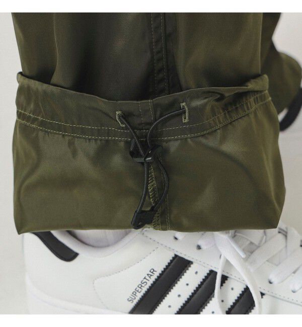 BEAMS「【別注】Gramicci / シャイニーナイロン 6ポケットパンツ」|チノ|