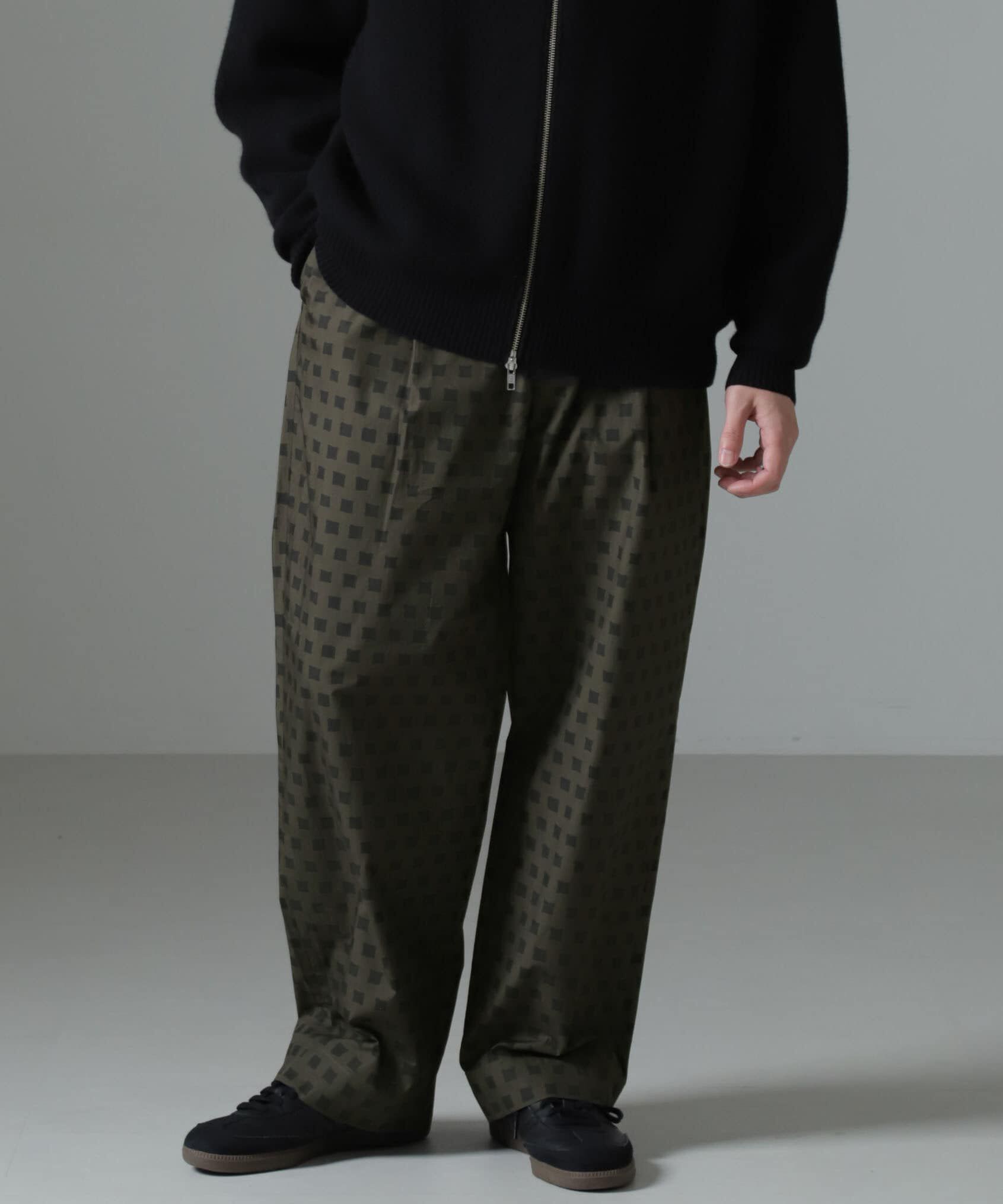 nano･universe「オリジナルパターンイージーパンツ」|チノ|