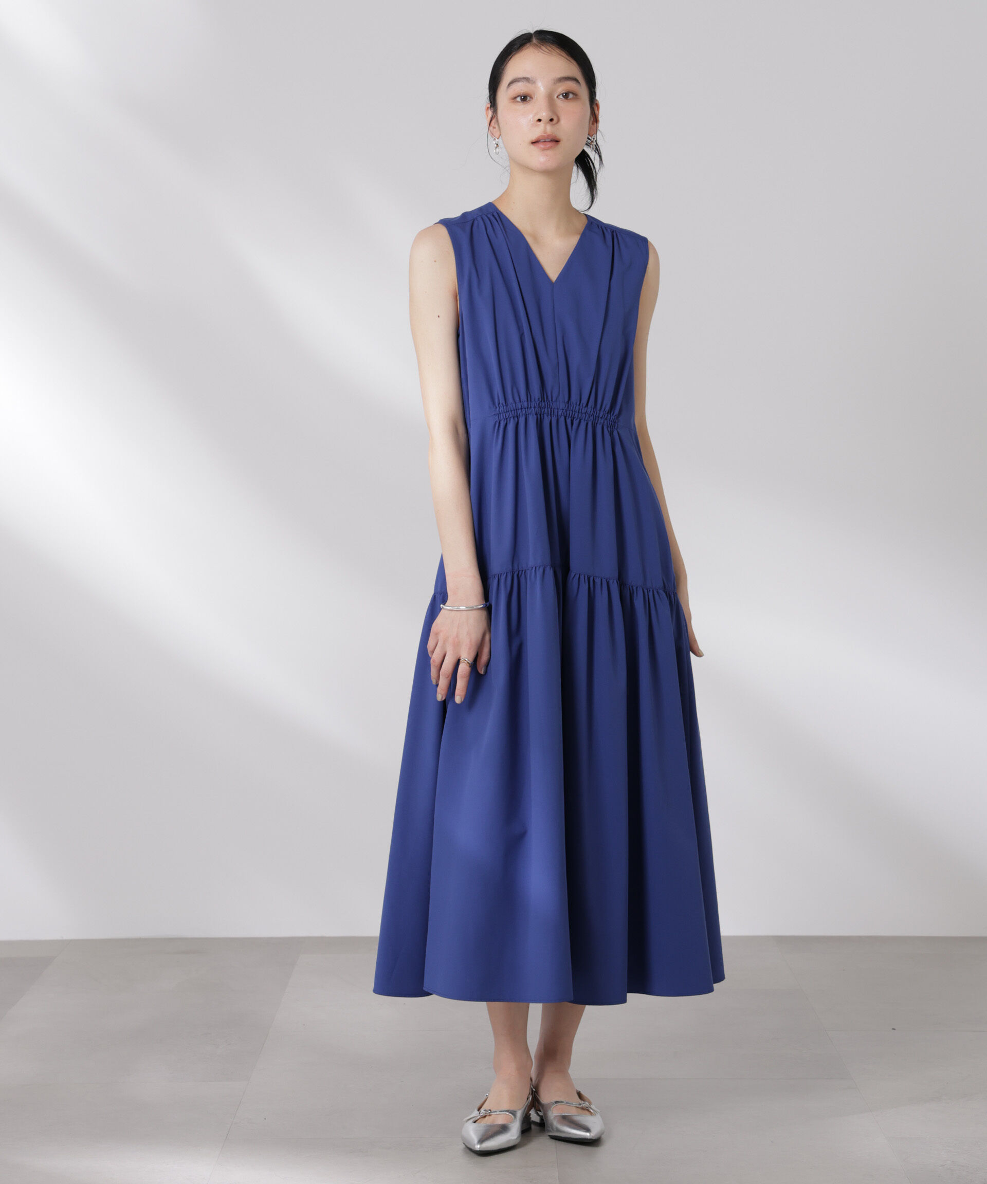 nano･universe「MINOTECH(R)Vネックギャザーティアードワンピース」|ワンピース|