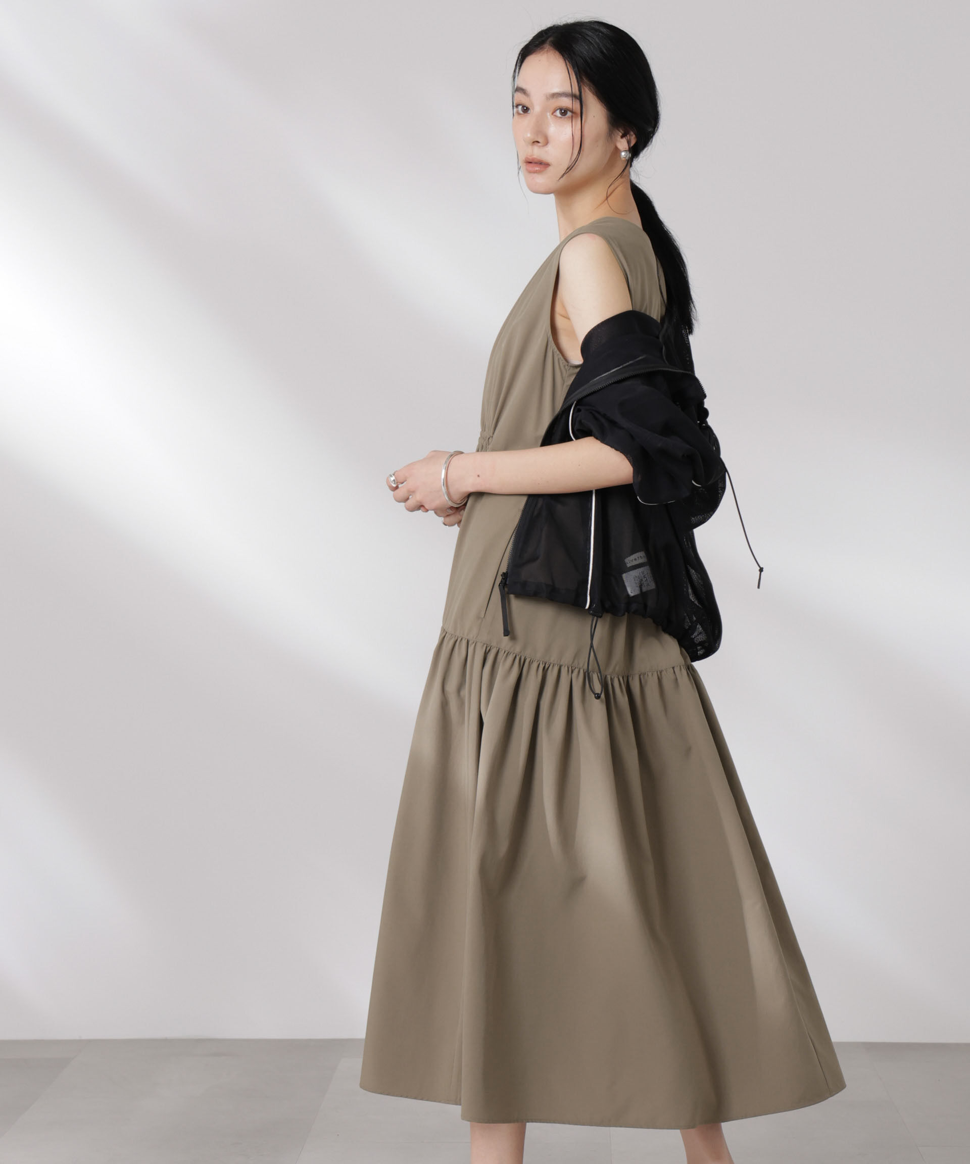 nano･universe「MINOTECH(R)Vネックギャザーティアードワンピース」|ワンピース|