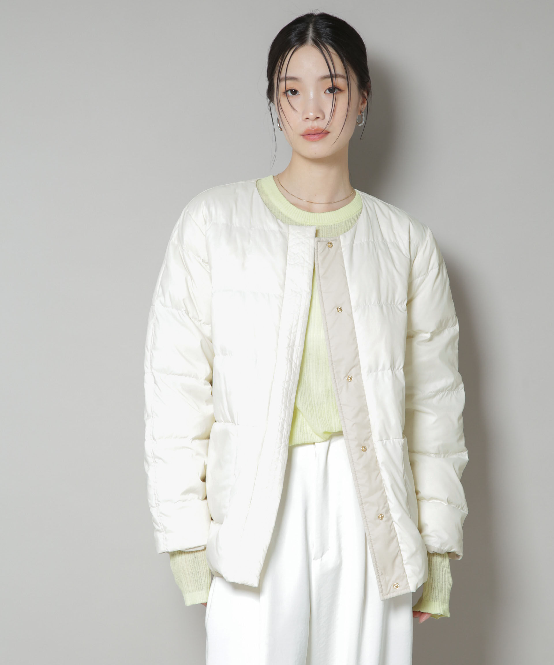 nano･universe「撥水加工ライトダウン リバーシブルノーカラージャケット」|ダウン|アイボリー7