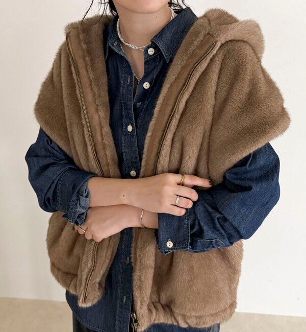 fredy emue「フェイクファーフードベスト」|ベスト・ジレ|