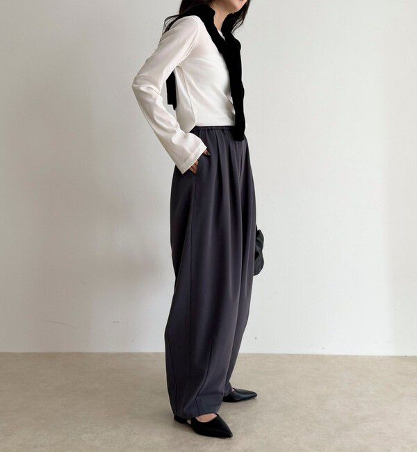 fredy emue「コクーンギャザーパンツ」|チノ|