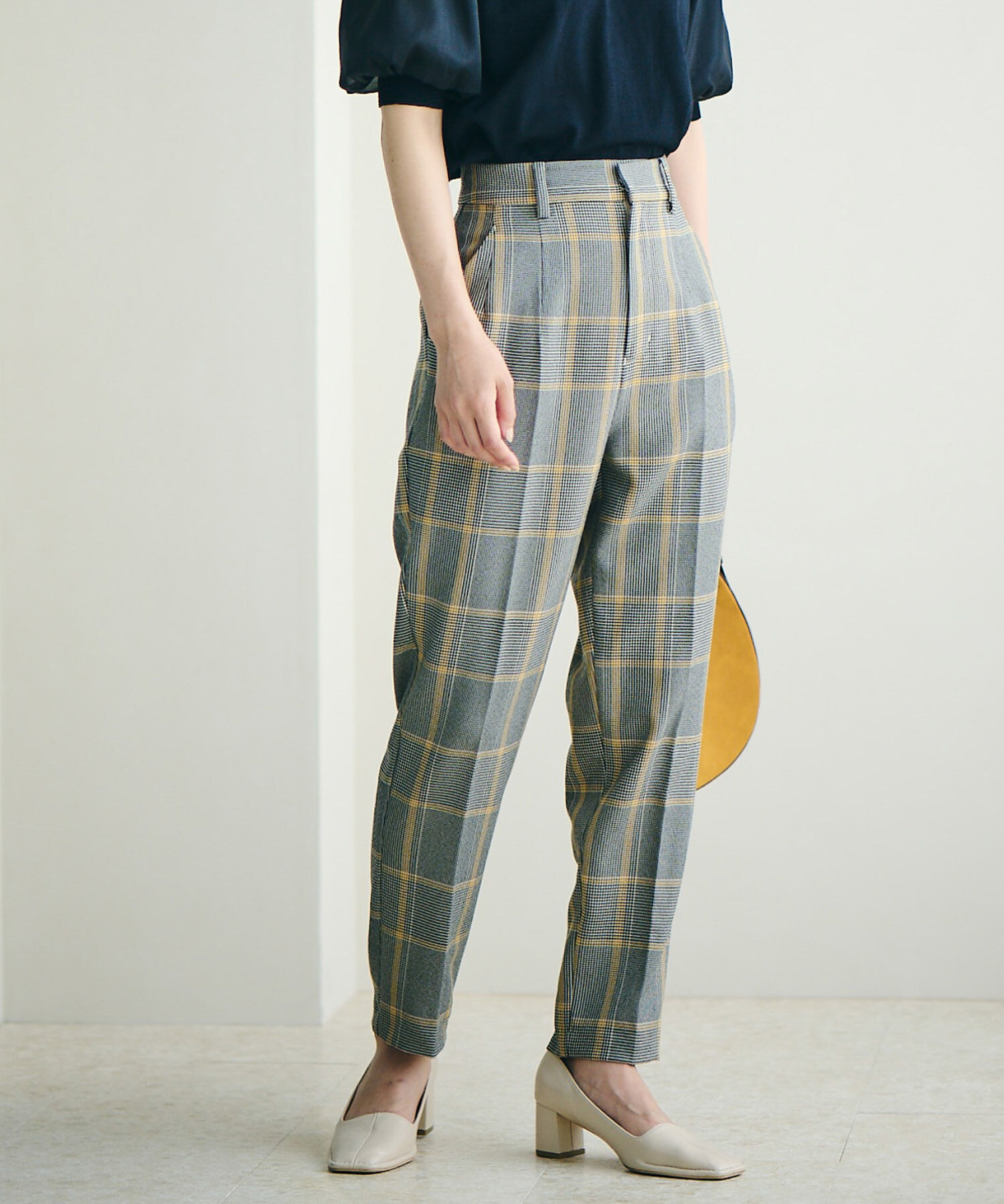 VIS「【Washable・EASY CARE】エコウールタッチテーパードパンツ【sustainable】」|スラックス|イエロー系(81)