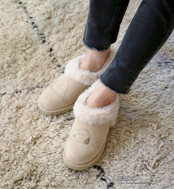 AU BANNISTER「【PEANUTS&times;Au BANNISTER】スヌーピーコラボ エコムートンブーツ」|ショートブーツ|ライトベージュ