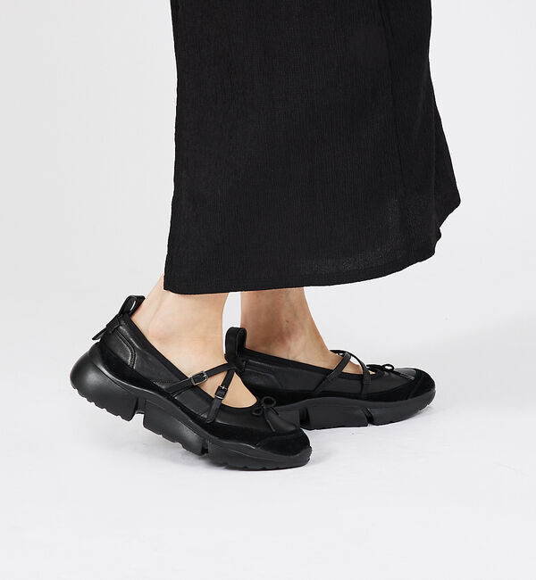 AU BANNISTER「バレエモチーフスニーカー」|スニーカー|