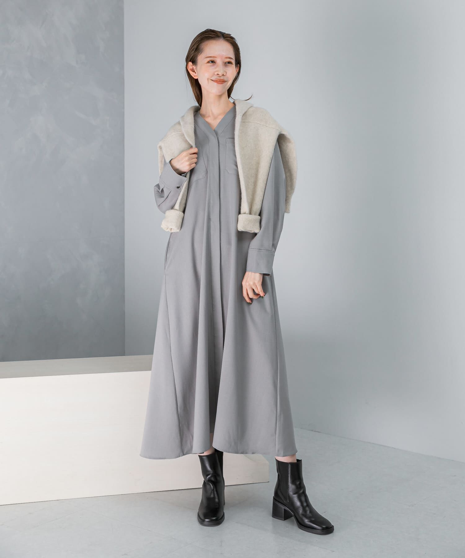 URBAN RESEARCH ROSSO「ポケットデザインVネックワンピース」|ワンピース|