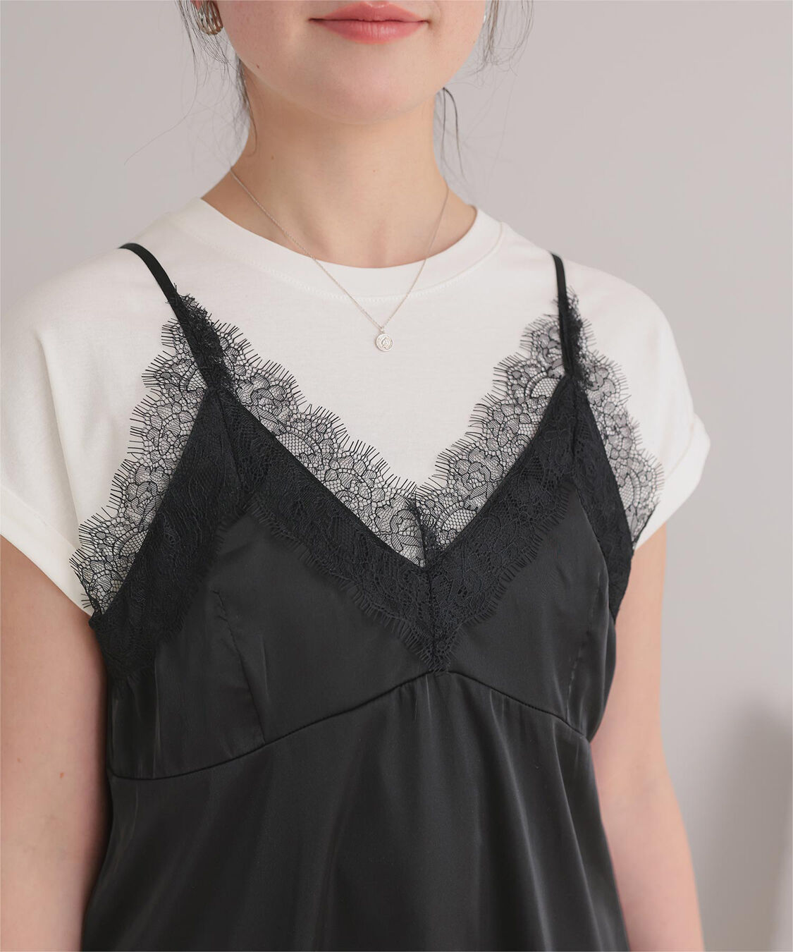 titivate「レースサテンキャミソールトップス」|キャミソール|