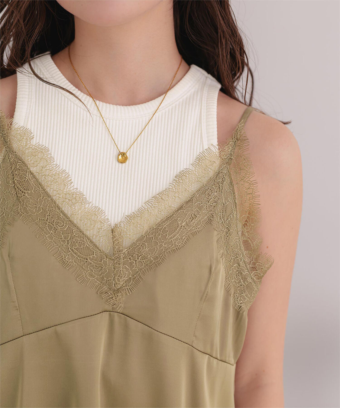 titivate「レースサテンキャミソールトップス」|キャミソール|