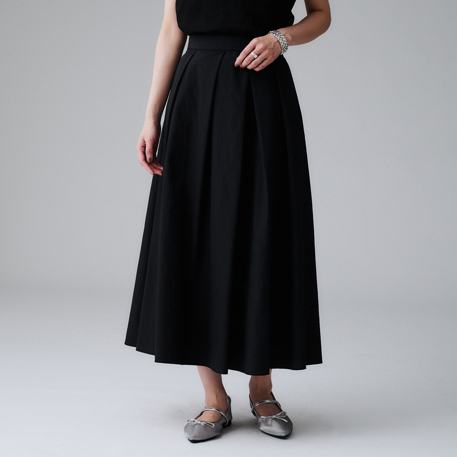 UNTITLED「【はっ水/ナイロン/後ろウエストゴム】タスランフレアスカート」|スカート|ブラック(019)