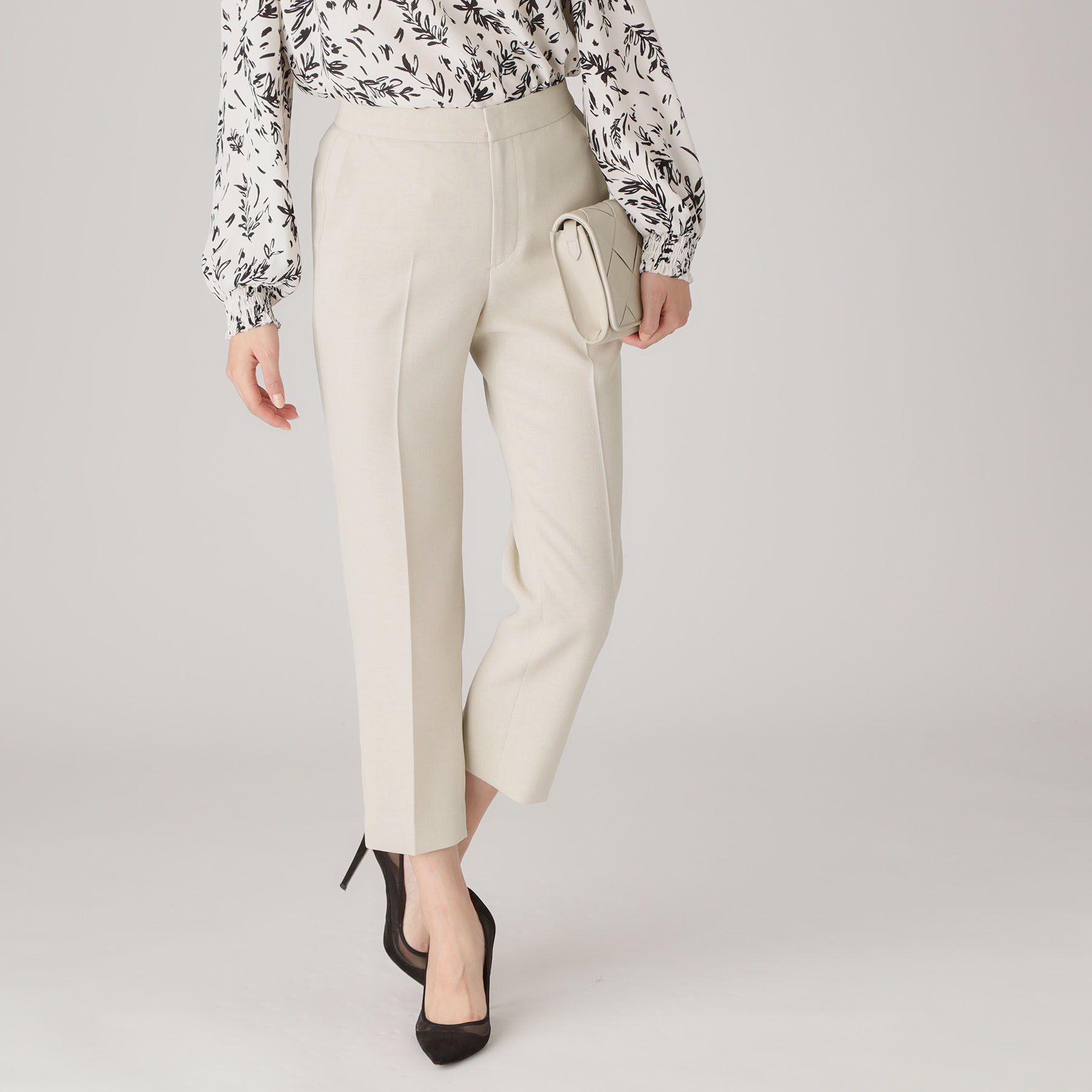 COUP DE CHANCE「【手洗い可／日本製】タックテーパードパンツ」|その他|グレージュ(050)