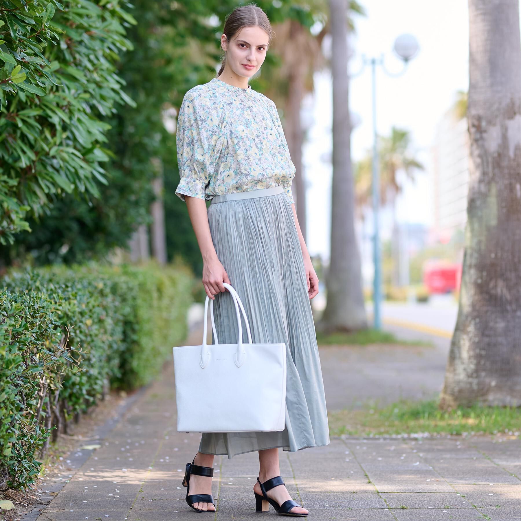 DRESSTERIOR「【着映え／花柄】フラワープリントボリュームスリーブブラウス」|シャツ・ブラウス|