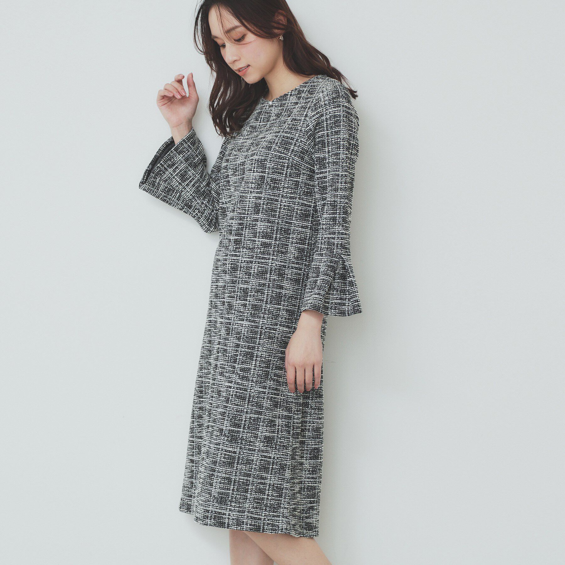 index「ストレッチラメツイードワンピース【洗濯機洗い可】」|ワンピース|
