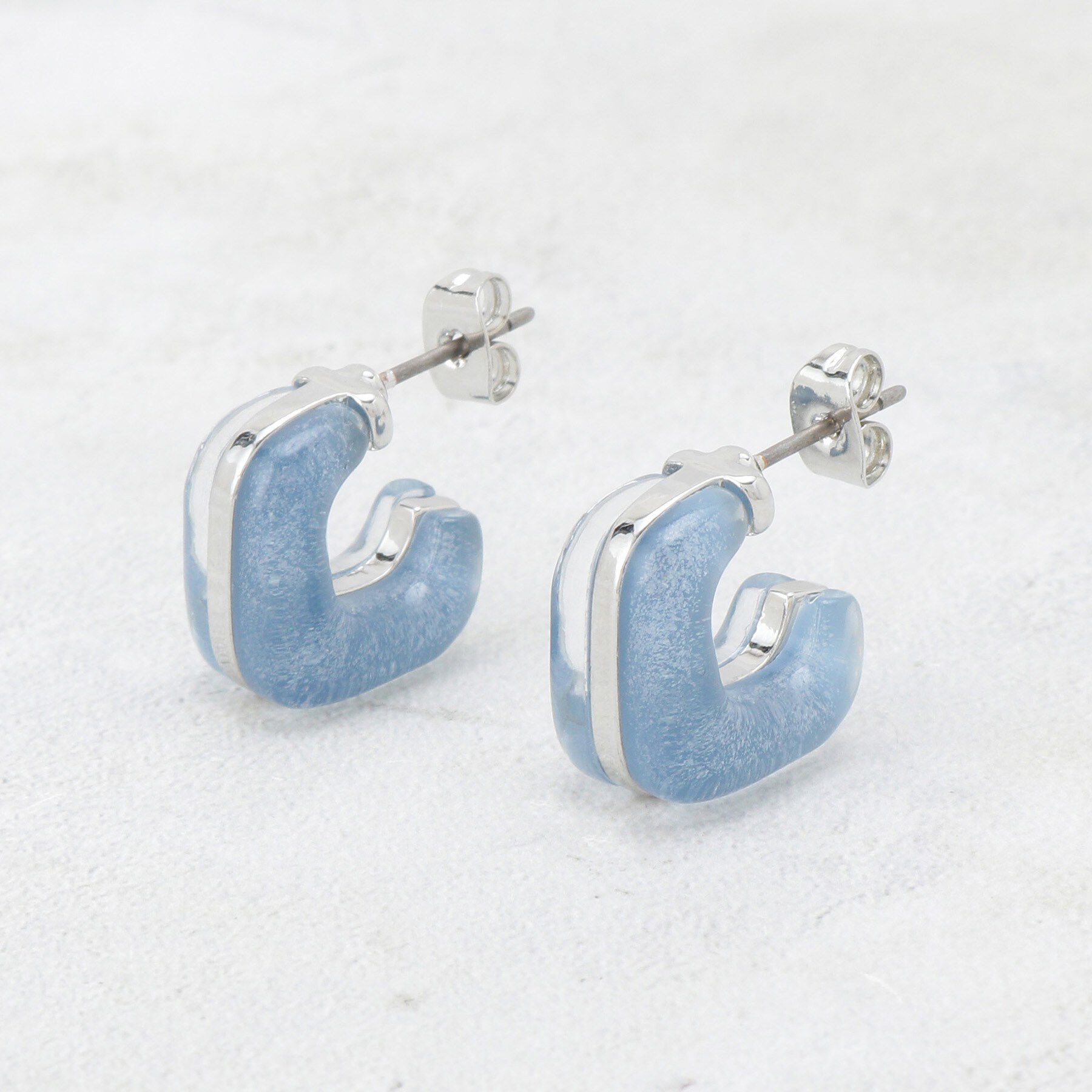 OPAQUE.CLIP「サイドクリア&times;ラメカラーデザインミニピアス」|ピアス|ブルー(092)