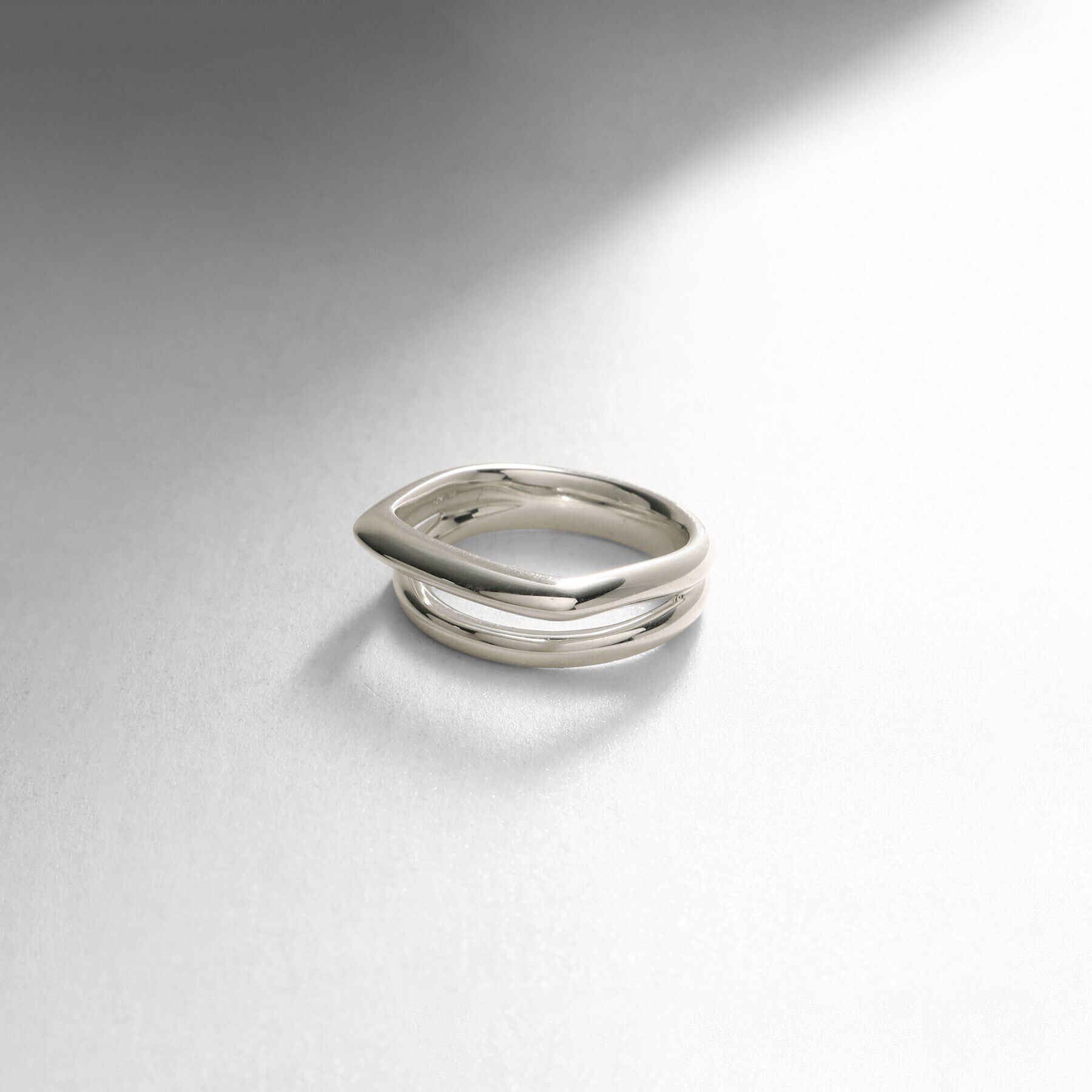 COCOSHNIK ONKITSCH「シルバー フロートリング スクエア」|リング|シルバー(600)