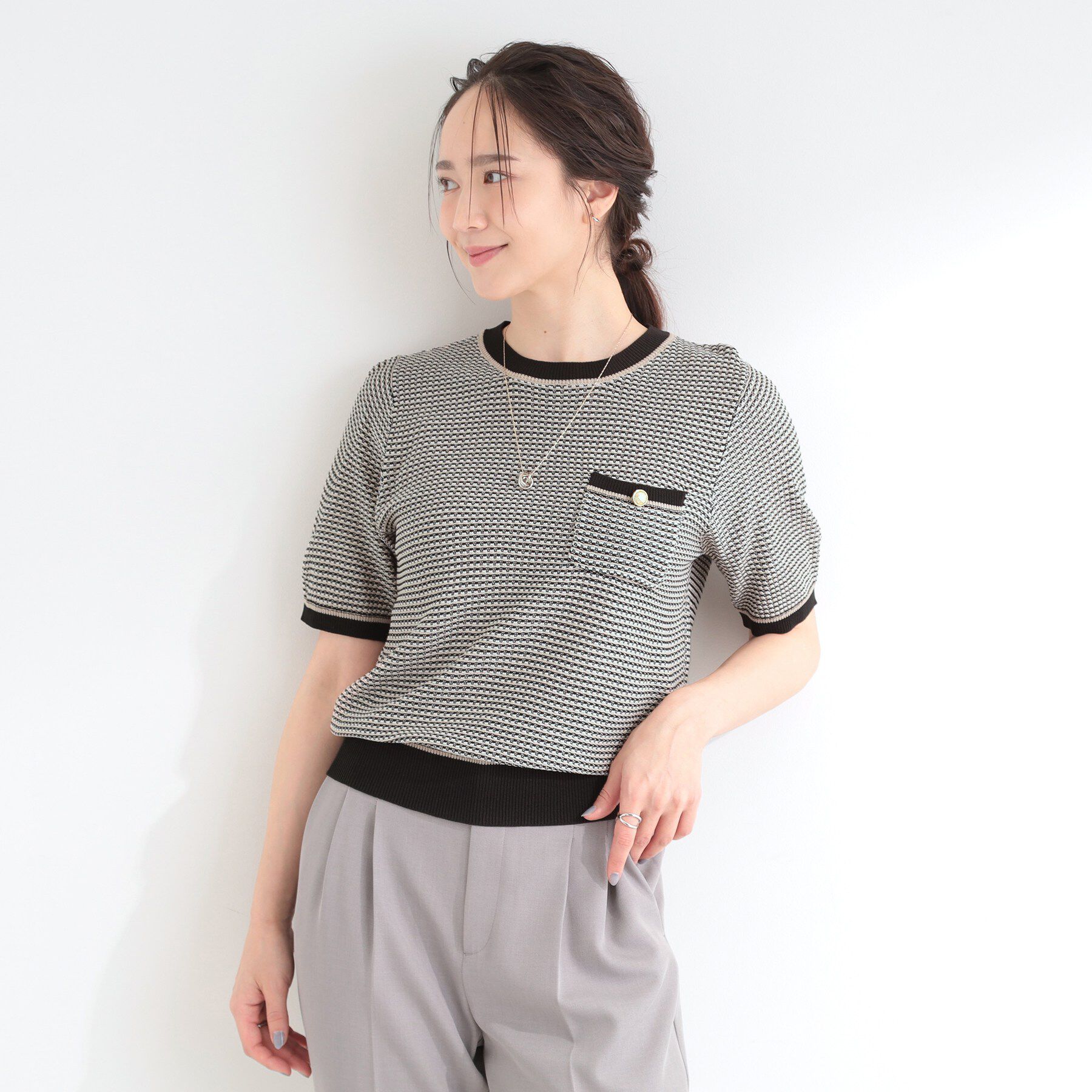 SHOO･LA･RUE「【洗濯機可/S-LL】金ボタンが上品 カノコ編み配色クルーネックニット」|ニット・セーター|