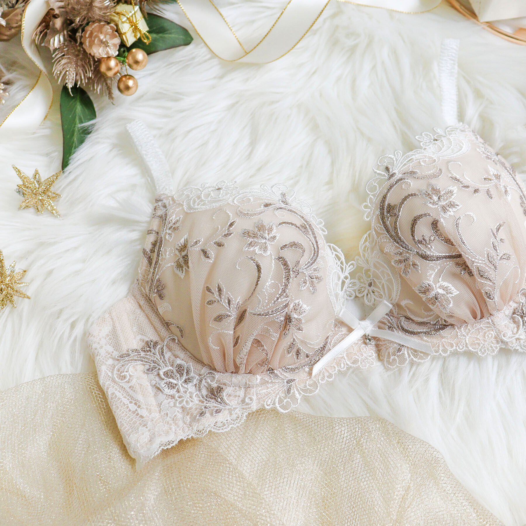 Risa Magli「アンシェラ ブラジャー（B-D）＜V Make Type＞」|インナー|