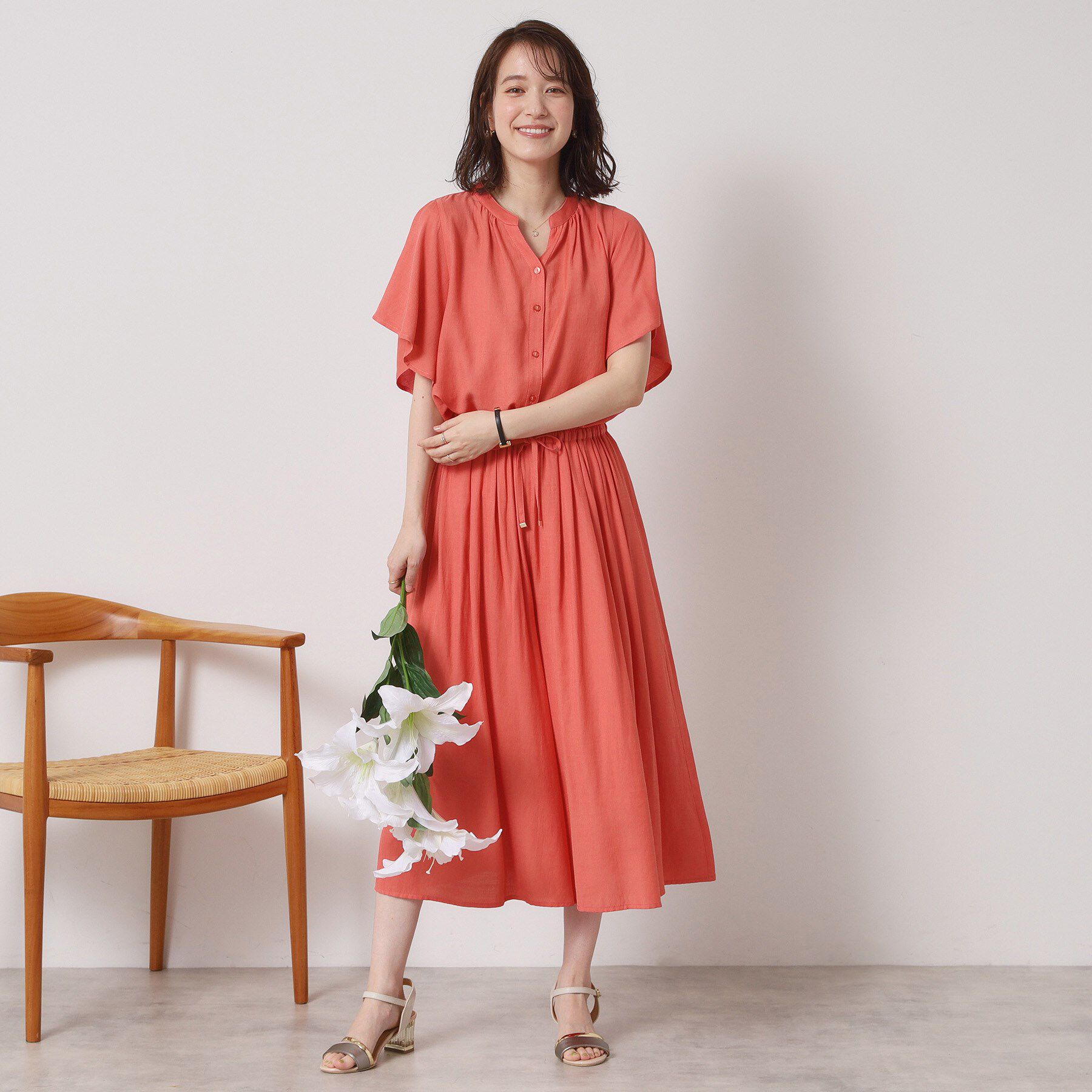 ITS&rsquo;DEMO「【接触冷感／羽織にも／手洗い可】強撚スラブフリル袖ブラウス」|シャツ・ブラウス|