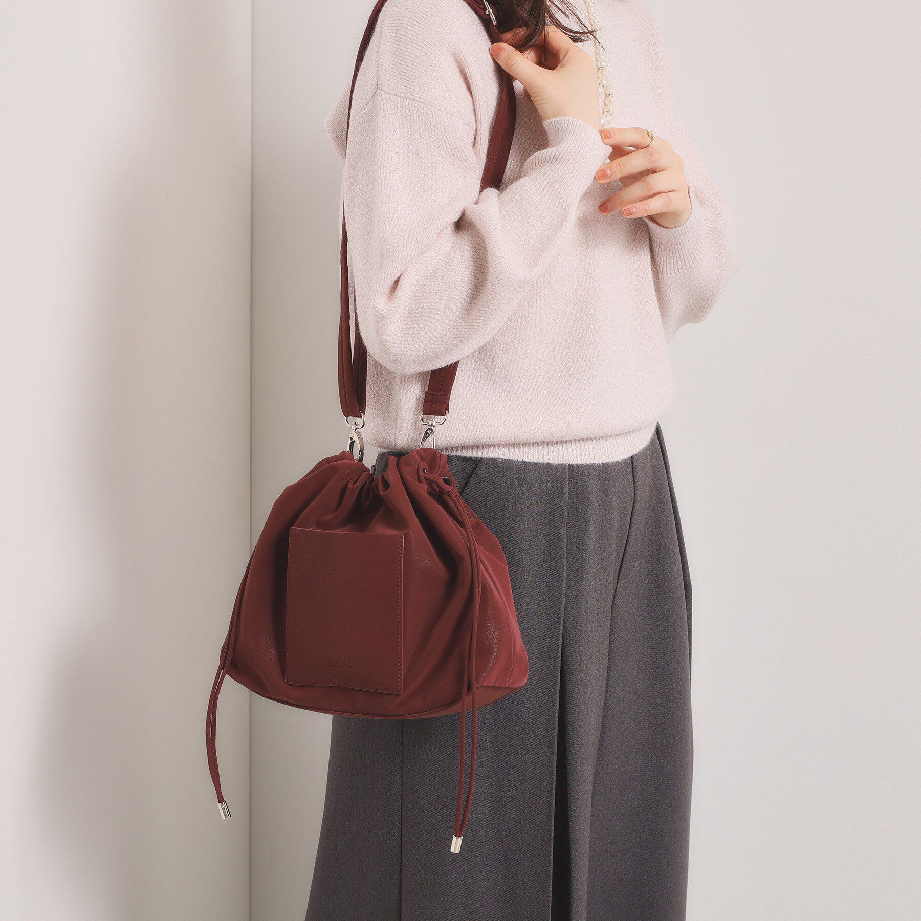 ITS&rsquo;DEMO「ヌバック調ドロストショルダー」|ショルダー・メッセンジャー|
