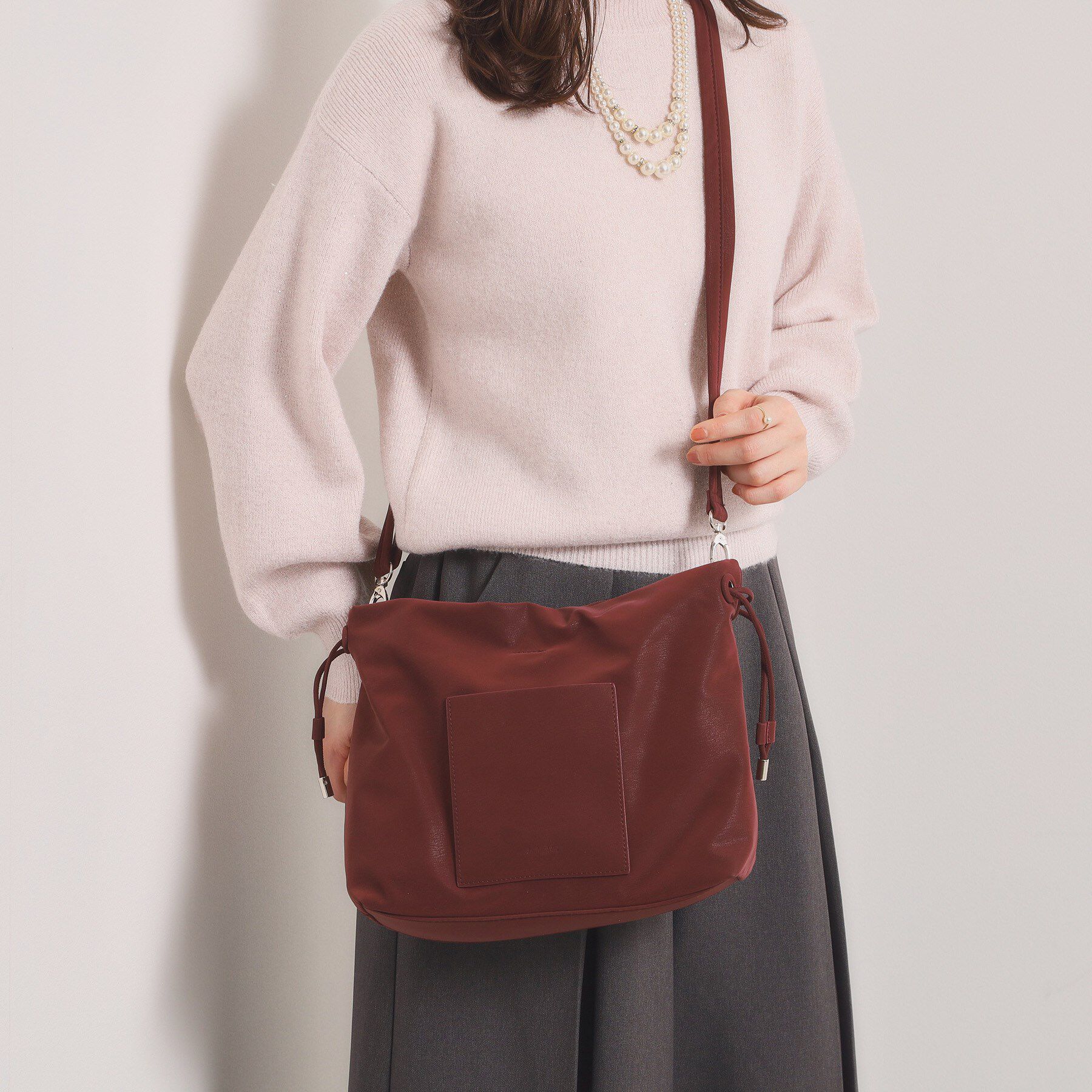 ITS&rsquo;DEMO「ヌバック調ドロストショルダー」|ショルダー・メッセンジャー|ボルドー(064)