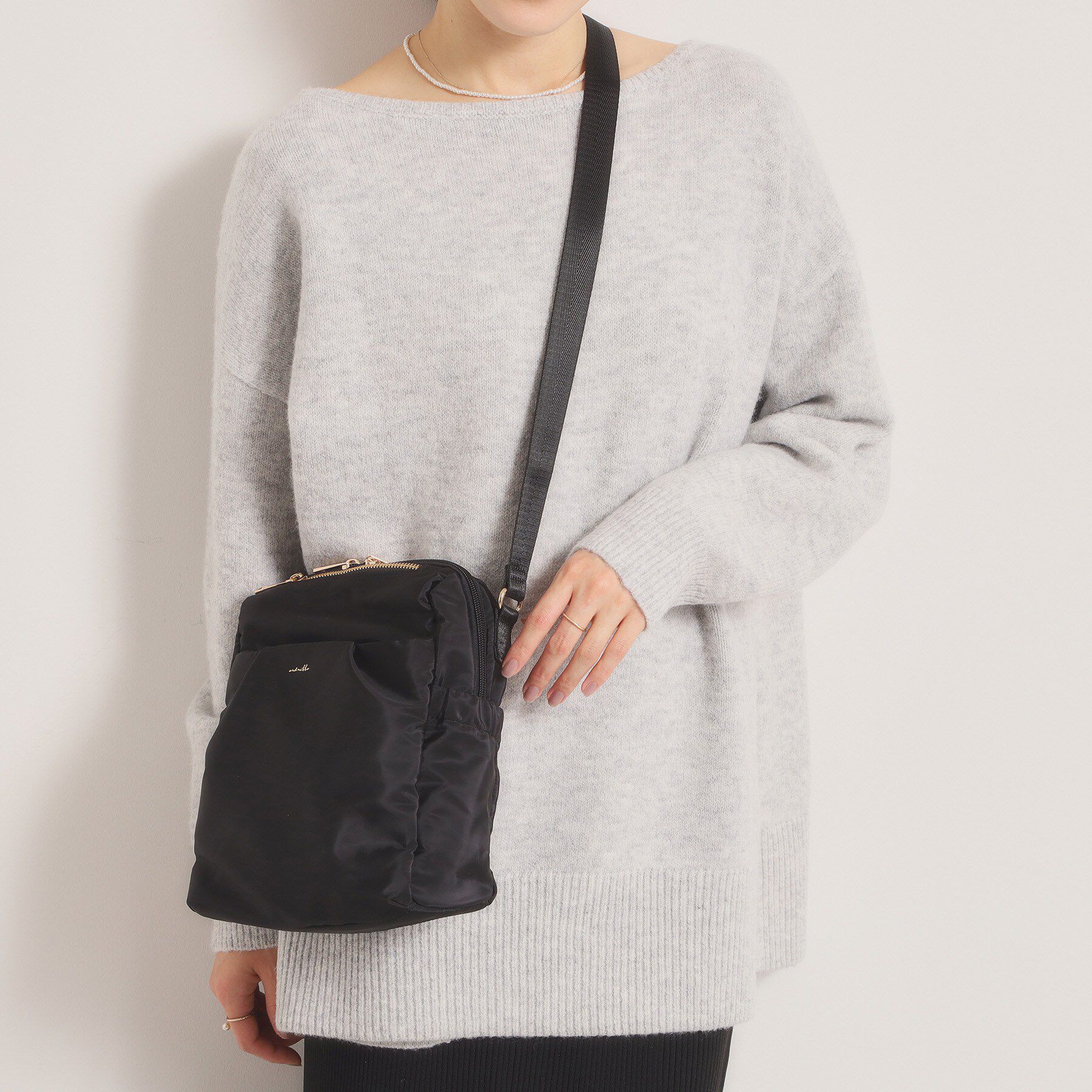 ITS&rsquo;DEMO「【収納アドバイザー監修】バルーンミニショルダー」|ショルダー・メッセンジャー|ブラック(019)