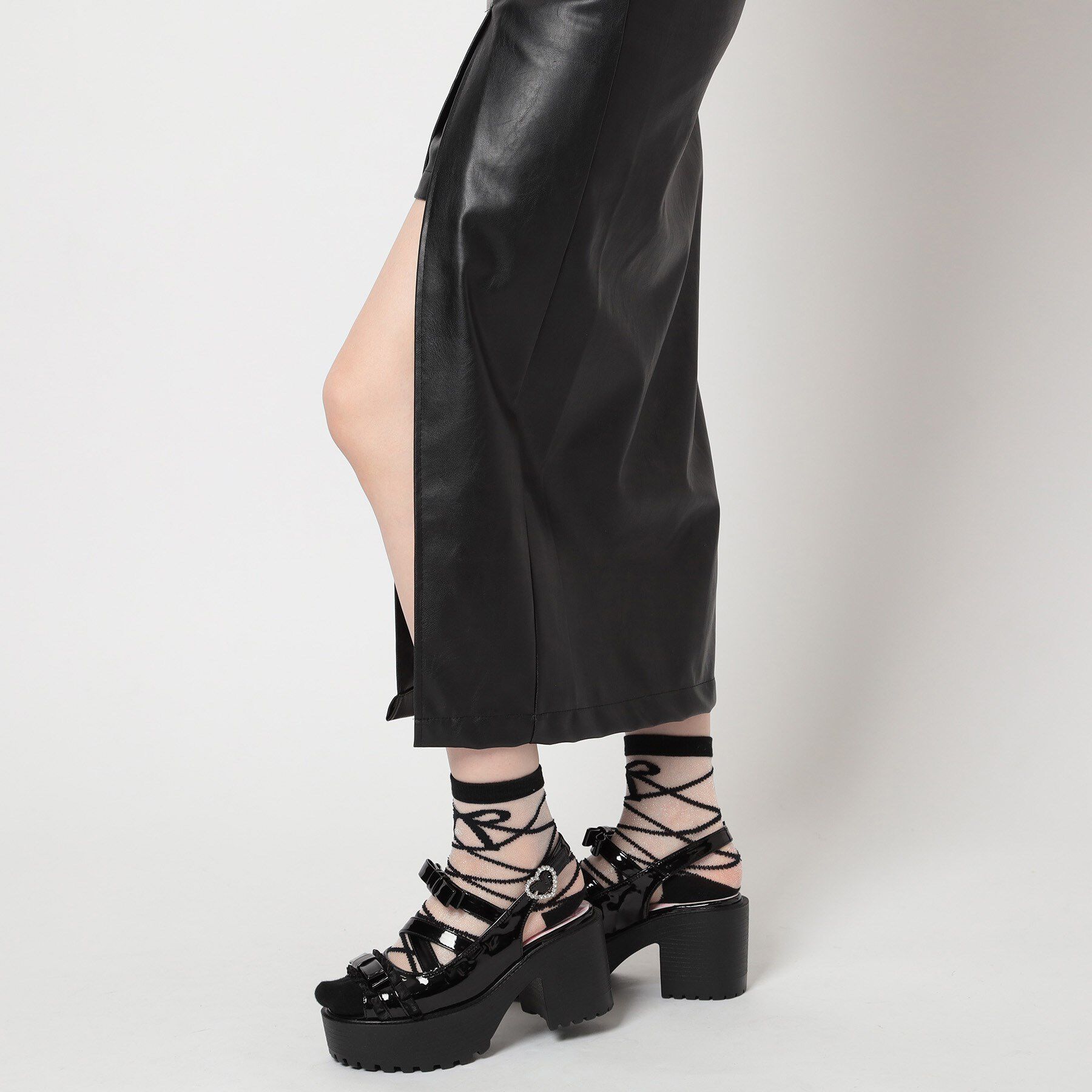 csT&P「厚底レース付きリボンベルトサンダル」|サンダル|