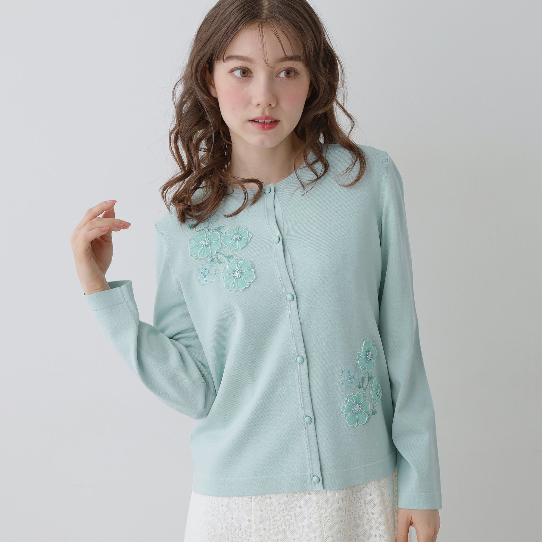 SunaUna「【SS～Lサイズ展開／フラワー刺繍】クラフトニット」|カーディガン|ライトグリーン(02