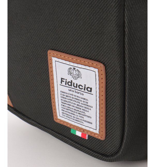 ikka「【雑誌MonoMax5月号掲載】配色切り替えボディバッグ「小泉孝太郎さん着用モデル」」|その他|