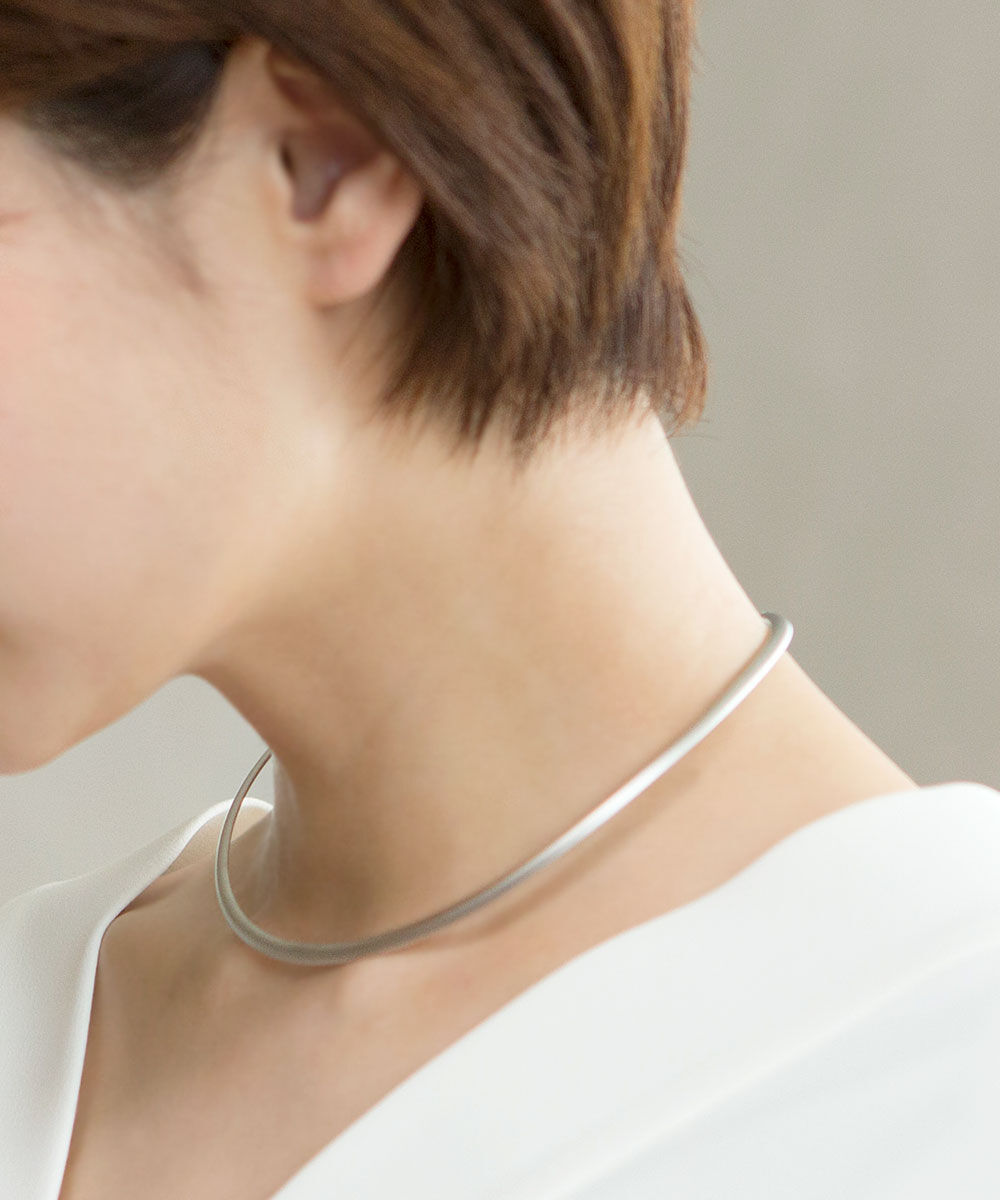 colleca la「マットメタルチョーカー」|ネックレス|