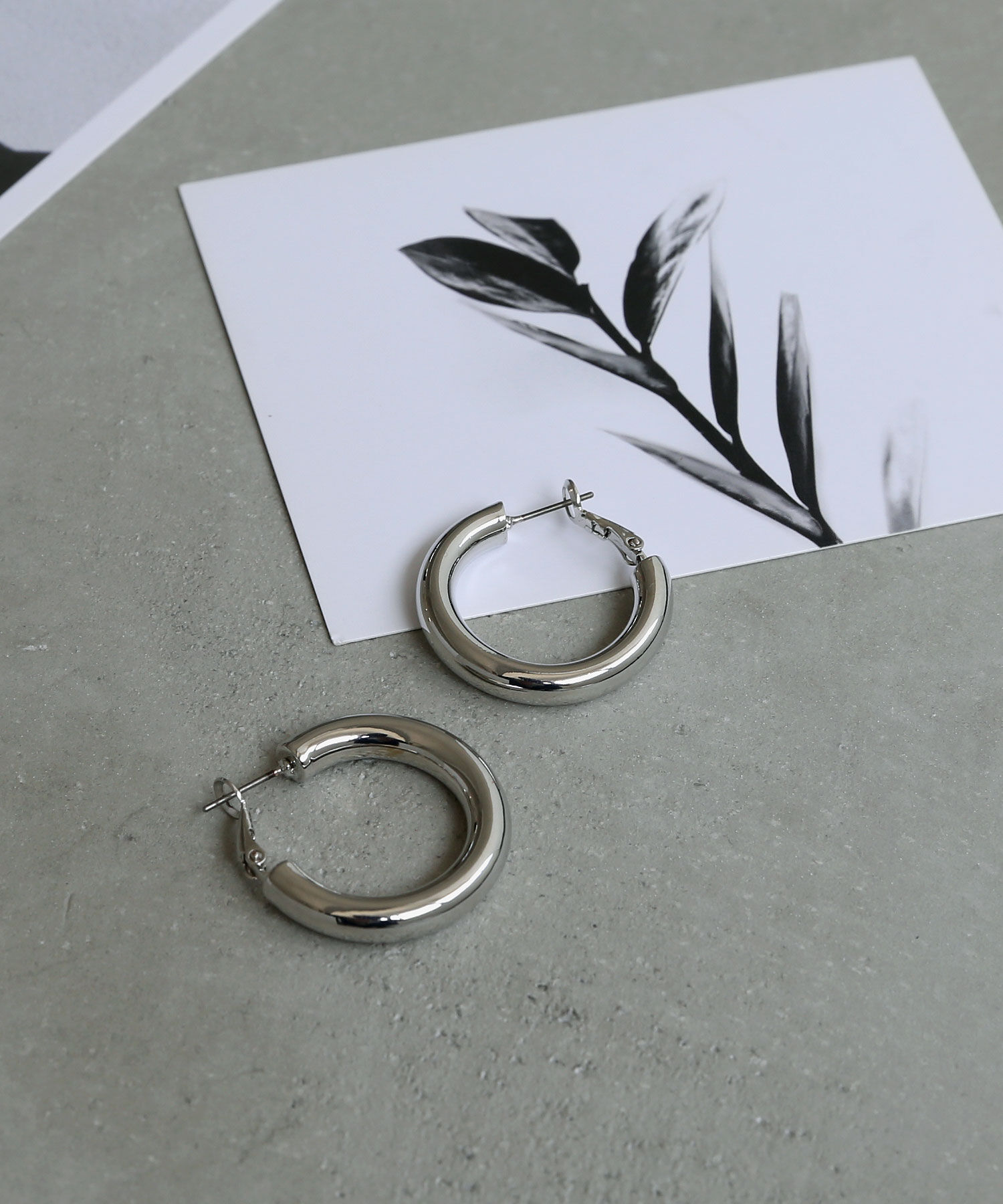 colleca la「中空ビッグフープピアス」|ピアス|シルバー