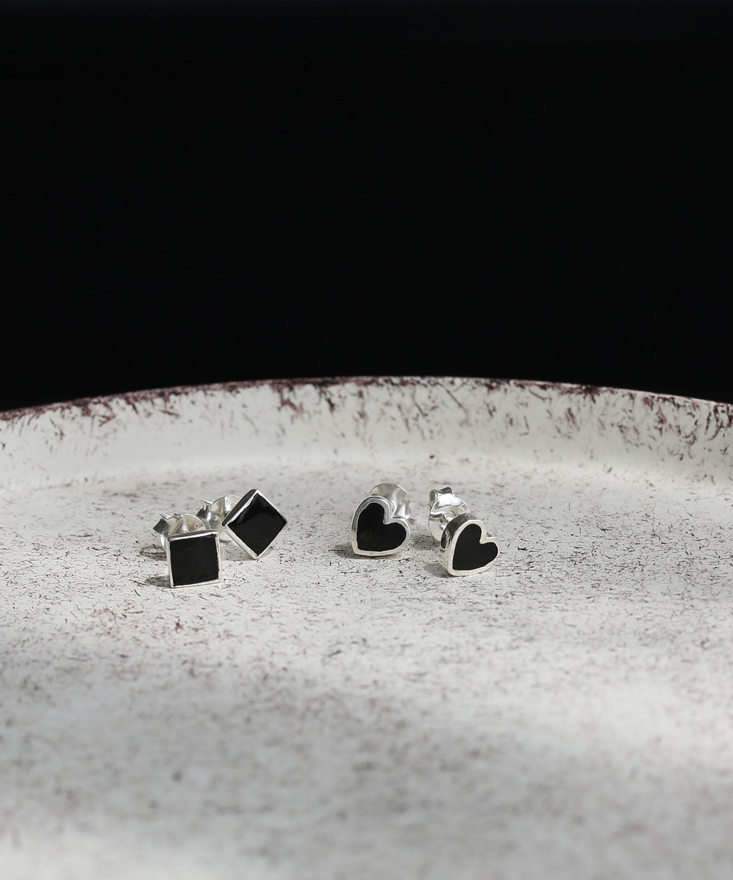  「[silver925]ミニスタッドピアス オニキス〈金属アレルギー対応〉」|ピアス|