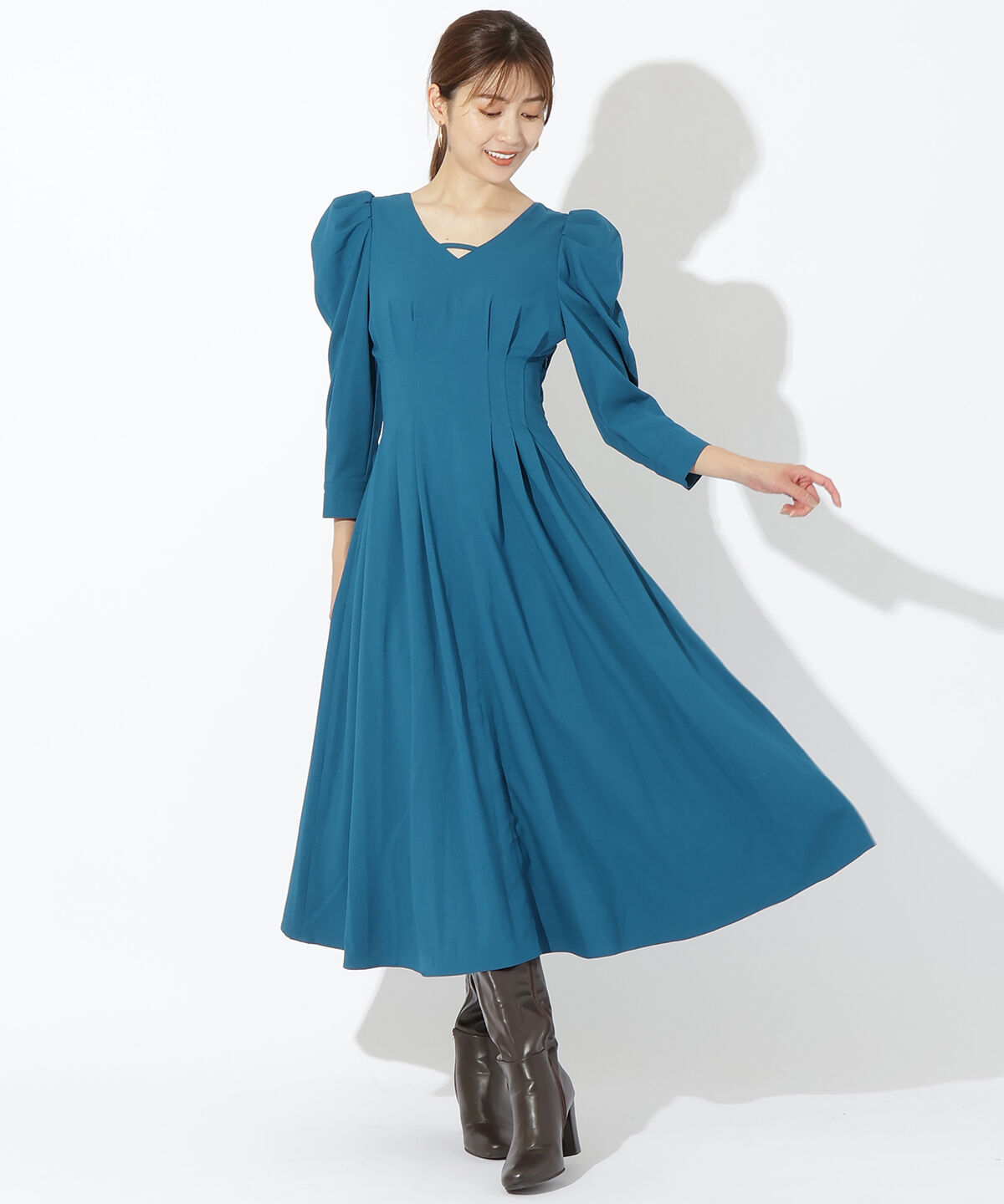 アンドクチュール「ウエストタックバックシャン長袖ワンピース」|ワンピース|