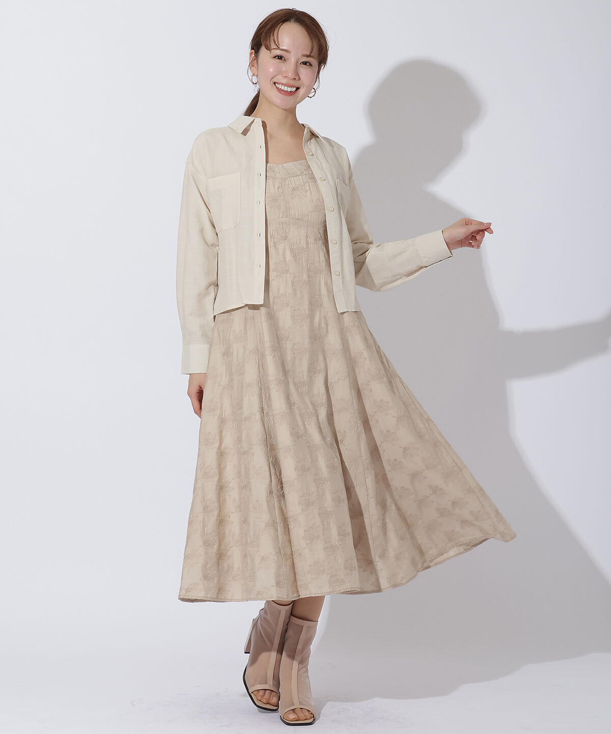 アンドクチュール「ワッシャーシャツ＋刺しゅうキャミワンピース」|ワンピース|