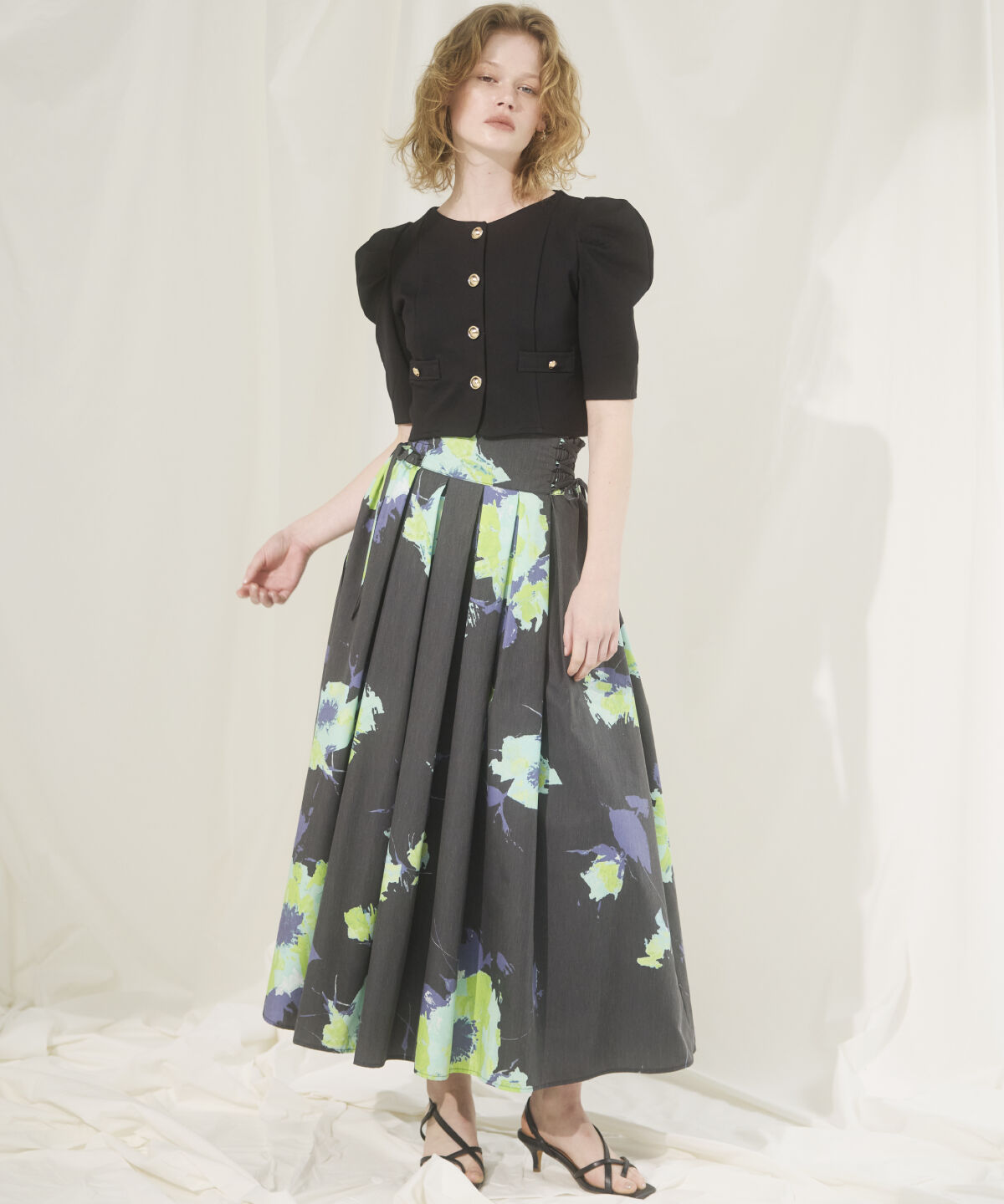 アンドクチュール「アートフラワーフレアスカート」|フレア|ブラック