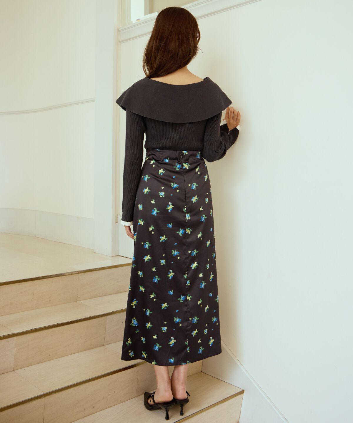 アンドクチュール「ブラーフラワープリントナロースカート」|タイト|