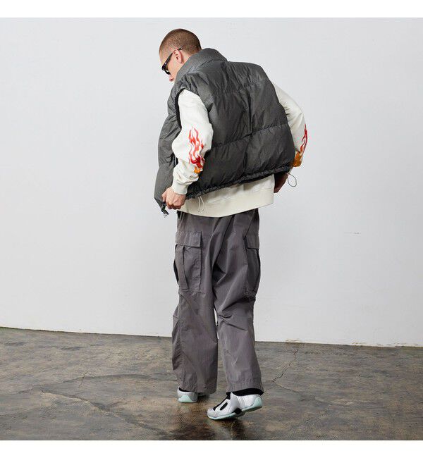 BEAMS「ワイドショートフィット ファイヤーアーム クルースウェット」|スウェット・ジャージ|