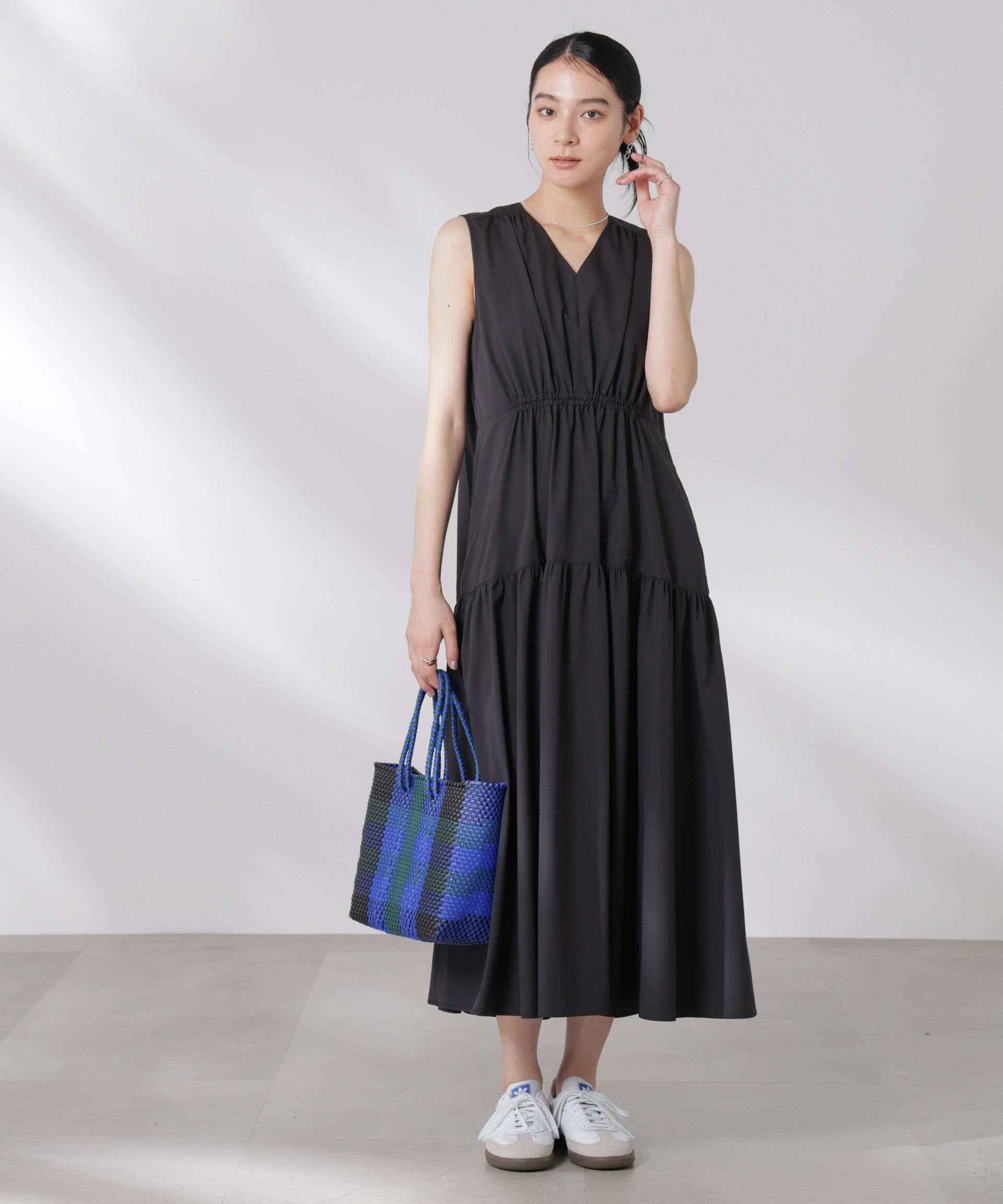 nano･universe「MINOTECH(R)Vネックギャザーティアードワンピース」|ワンピース|ブラック