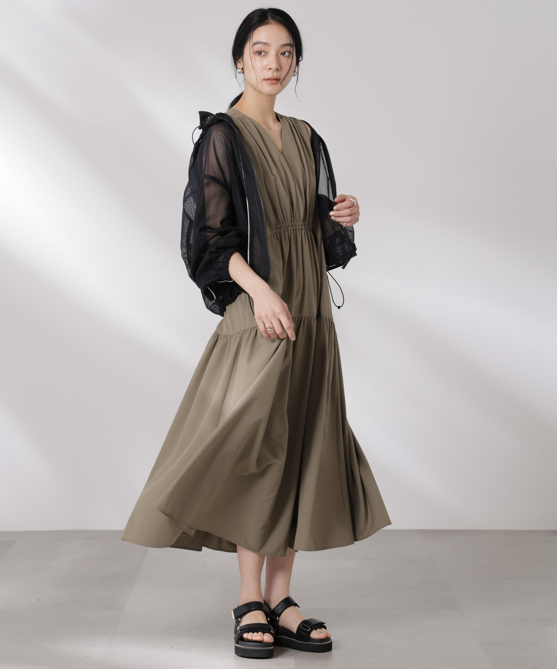 nano･universe「MINOTECH(R)Vネックギャザーティアードワンピース」|ワンピース|