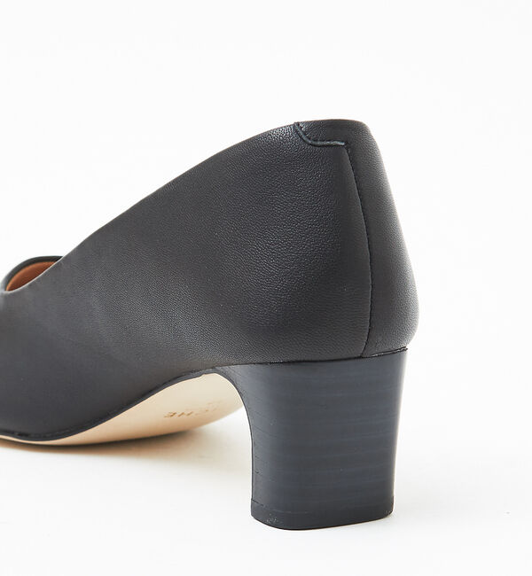 AU BANNISTER「スクエアトゥミドルヒールパンプス」|パンプス|