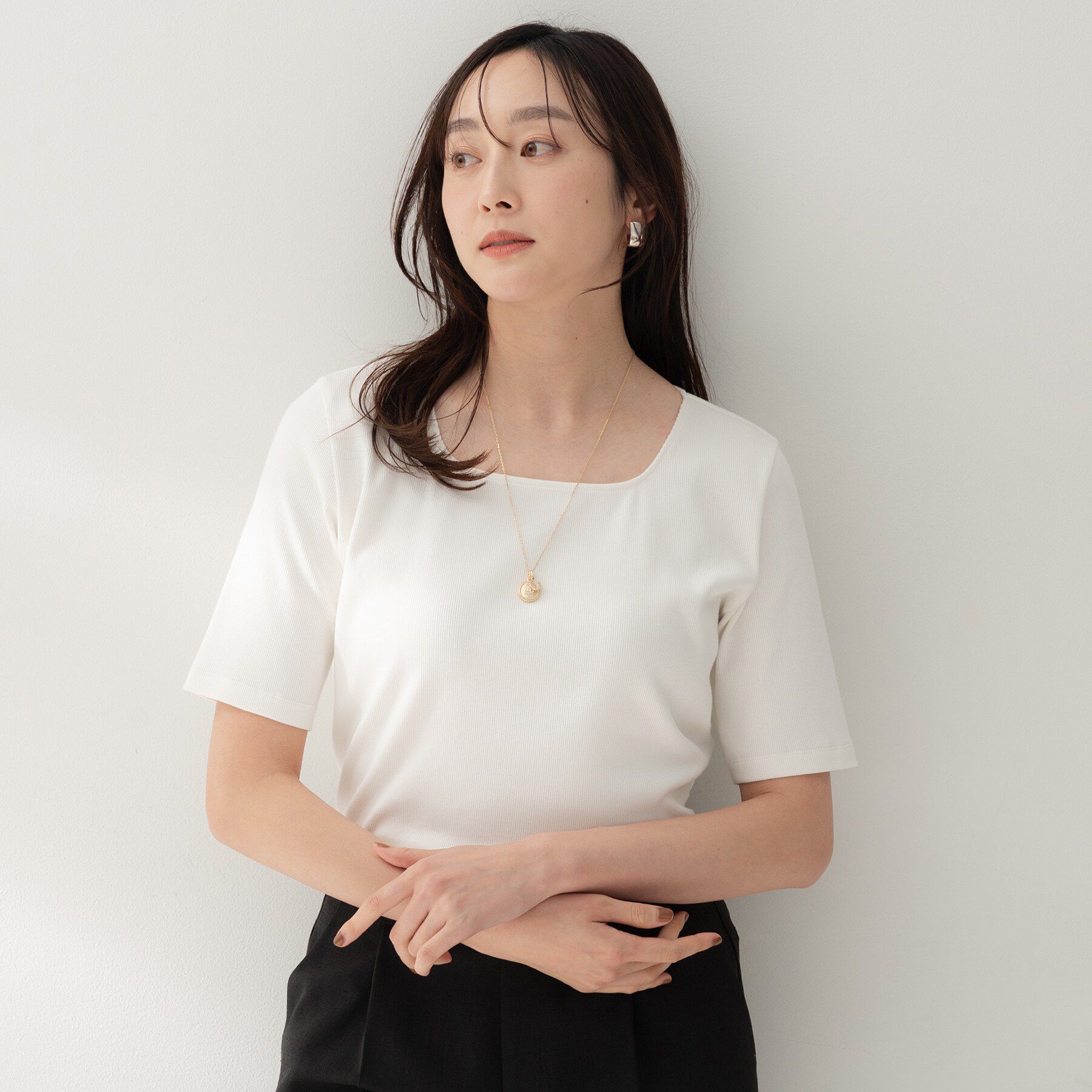 UNTITLED「【羽織り物インナーにおすすめ】スクエアネックプルオーバー」|Tシャツ・カットソー|ホワイト(001)