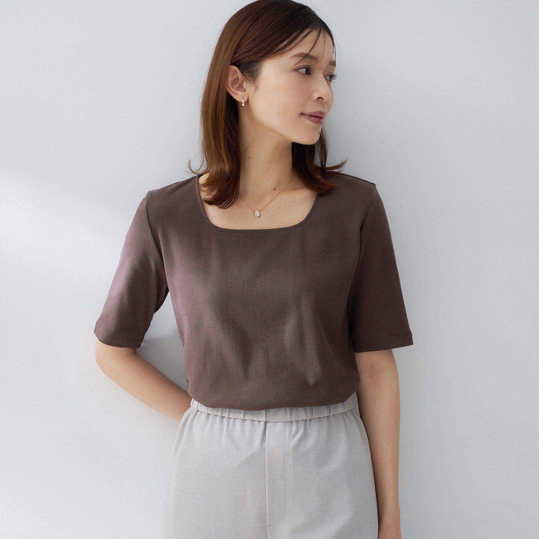 UNTITLED「【羽織り物インナーにおすすめ】スクエアネックプルオーバー」|Tシャツ・カットソー|