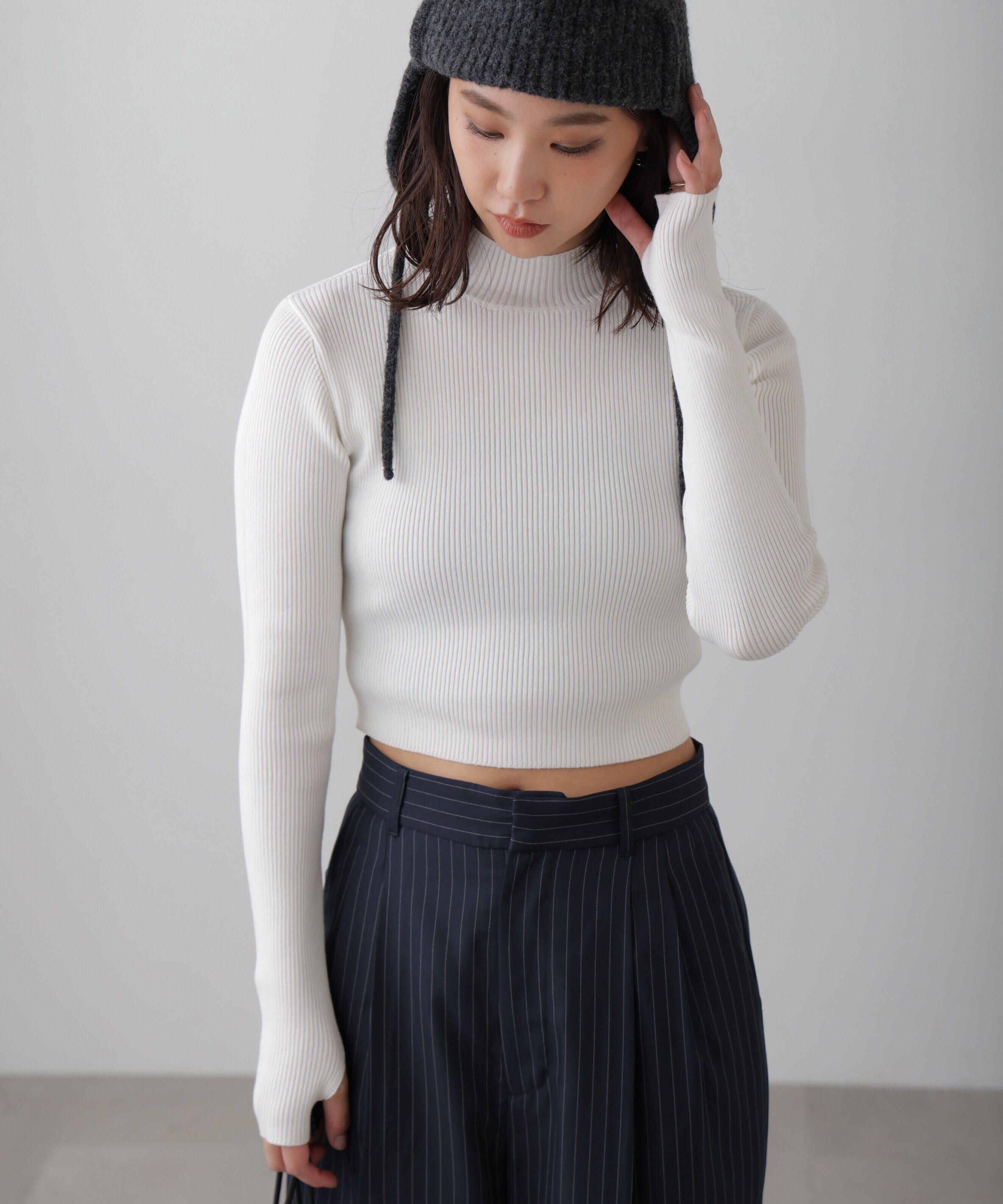  「〈洗える〉マシンウォッシャブルハイネックショート丈ニット」|ニット・セーター|