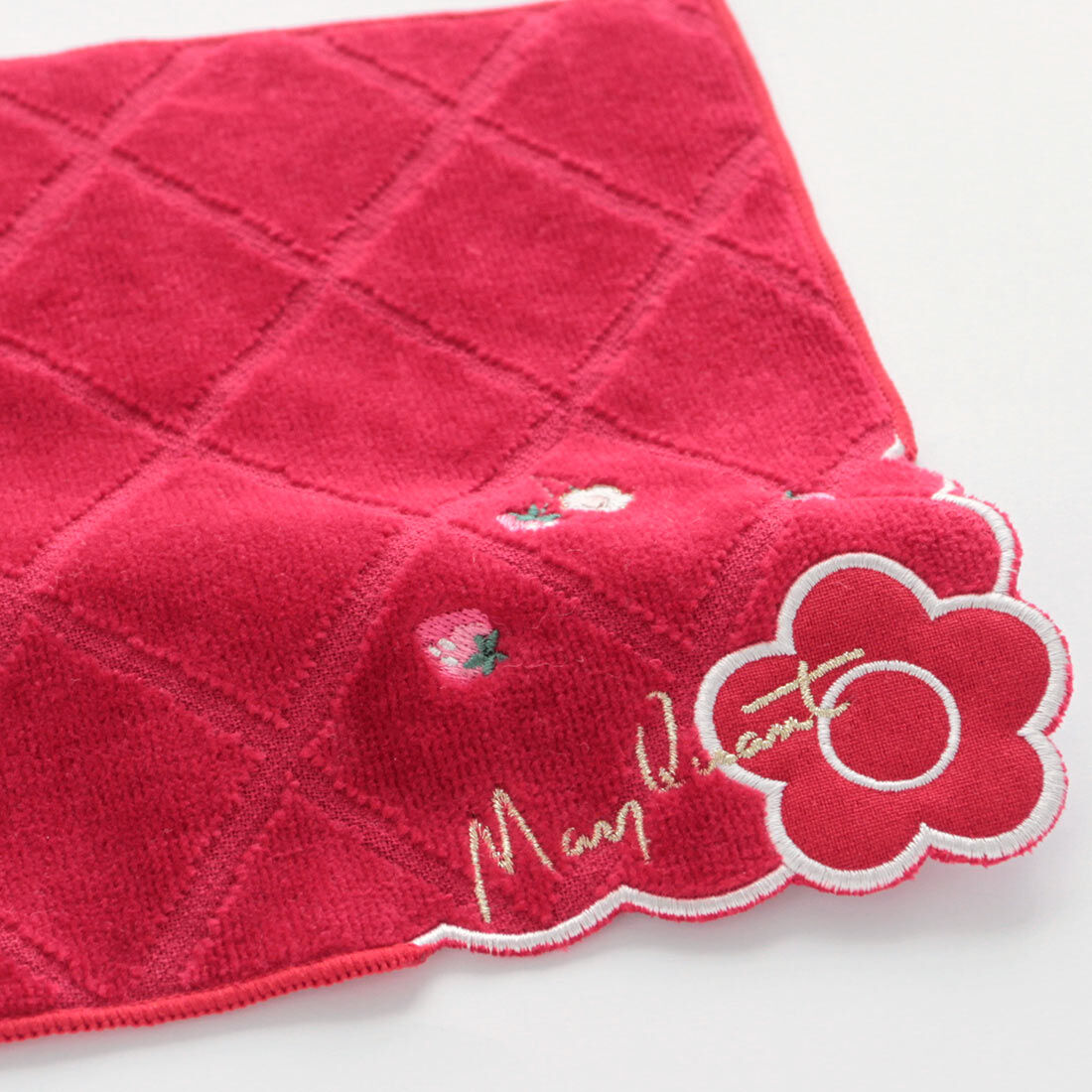  「MARY QUANT ミニタオルハンカチ＜イチゴスカラップ＞」|タオル|